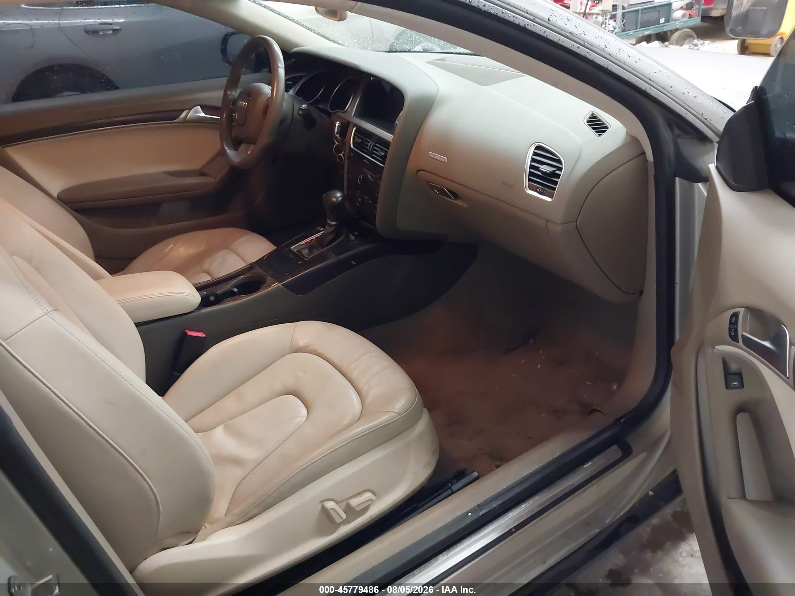 2010 Audi A5 2.0t Premium Black vin: WAUCFAFR5AA068830