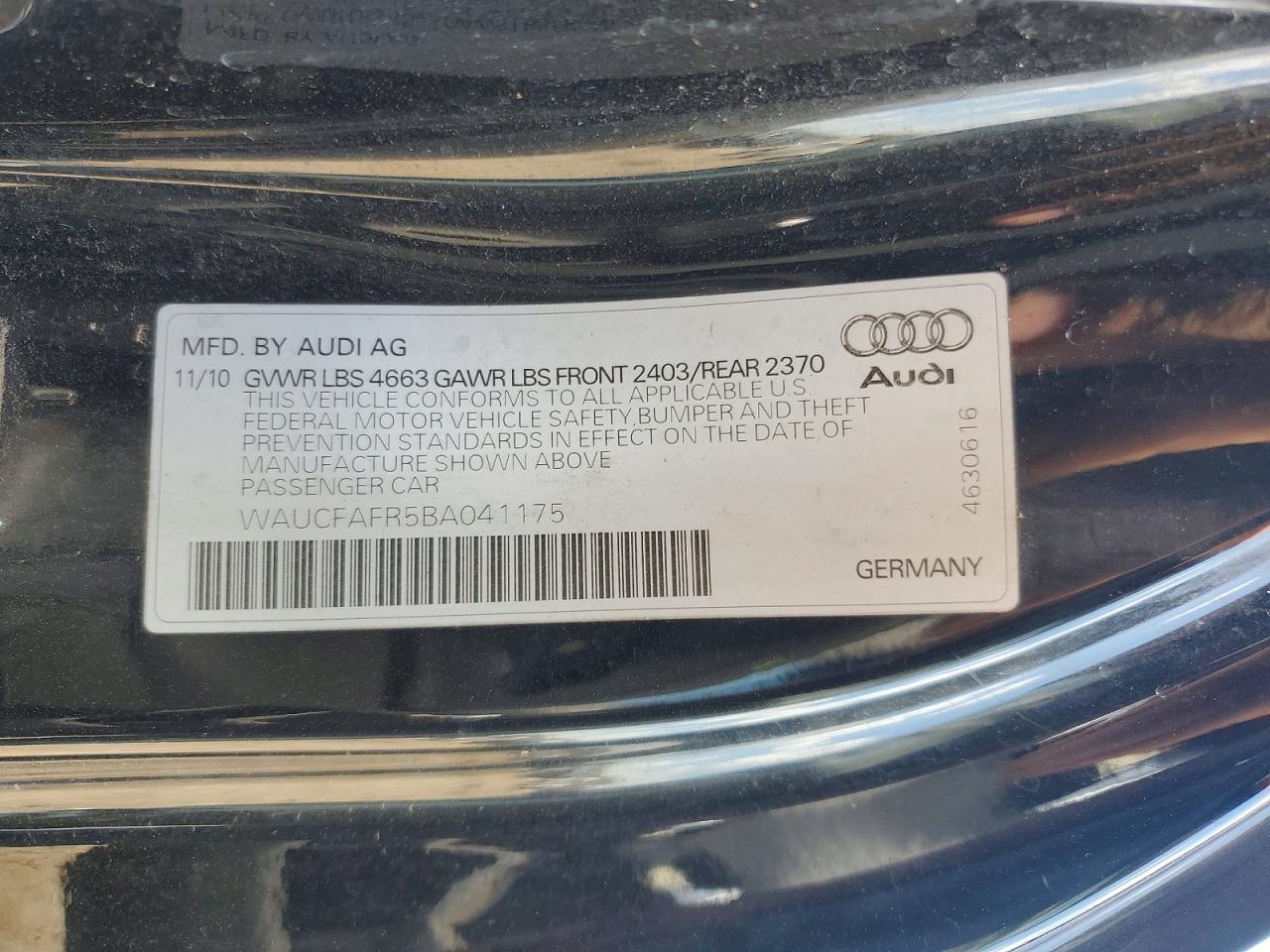 2011 Audi A5 Premium Черный vin: WAUCFAFR5BA041175