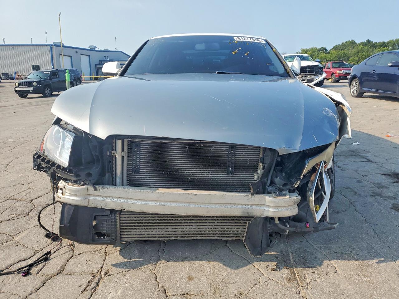 2012 Audi A5 Premium Белый vin: WAUCFAFR6CA016724