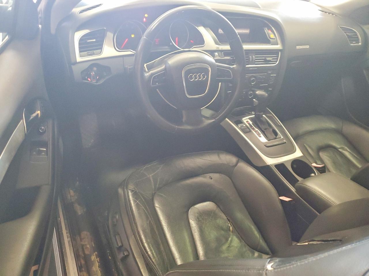 2010 Audi A5 Premium Silver vin: WAUCFAFR7AA015028