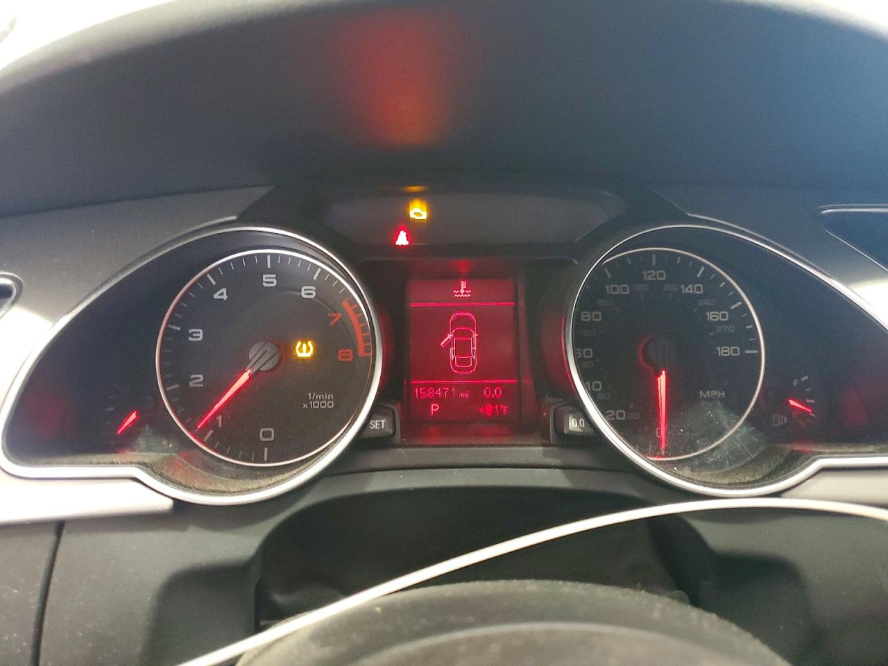 2010 Audi A5 Premium Silver vin: WAUCFAFR7AA015028