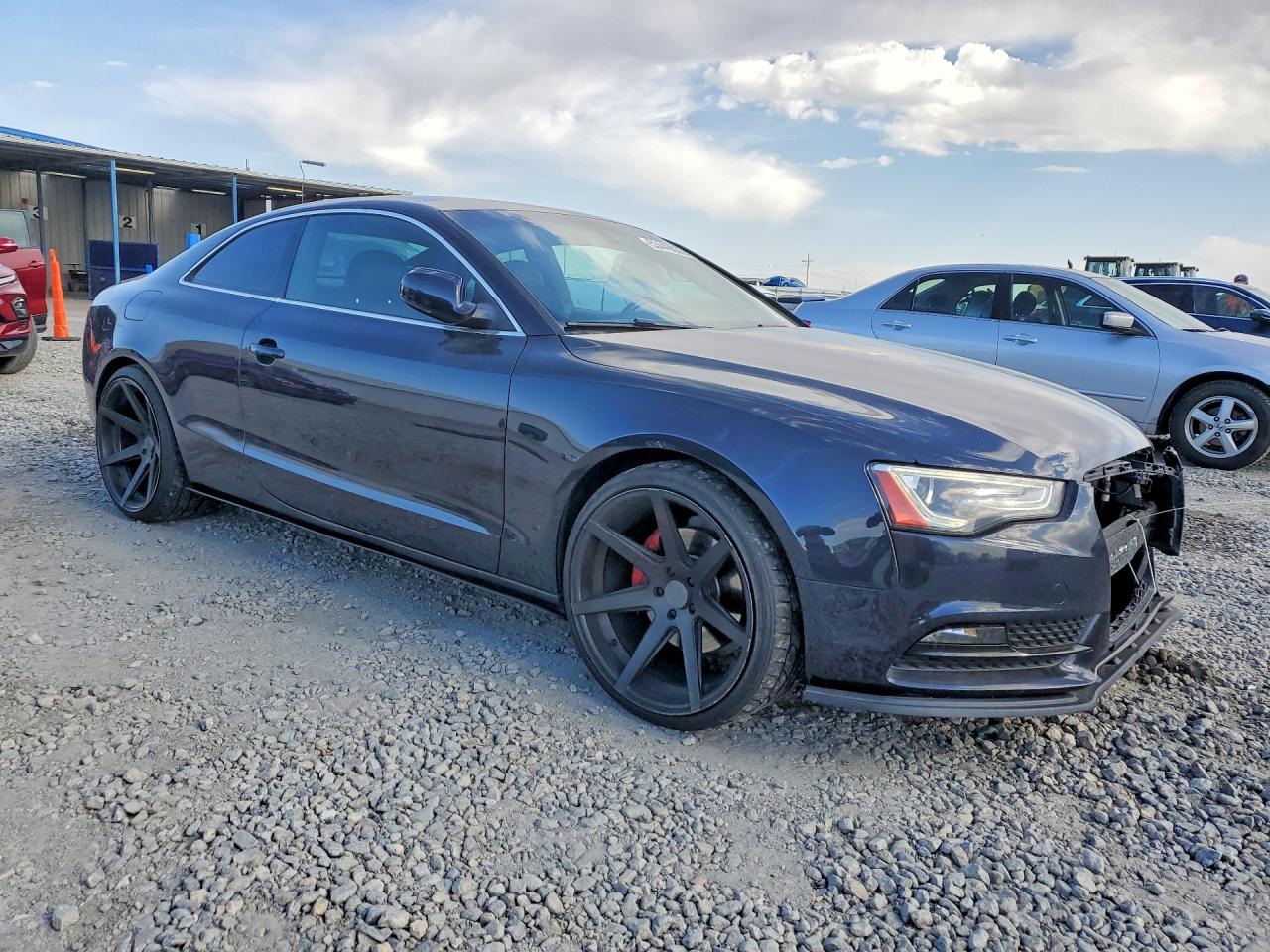 2013 Audi A5 Premium Угольный vin: WAUCFAFR7DA012649