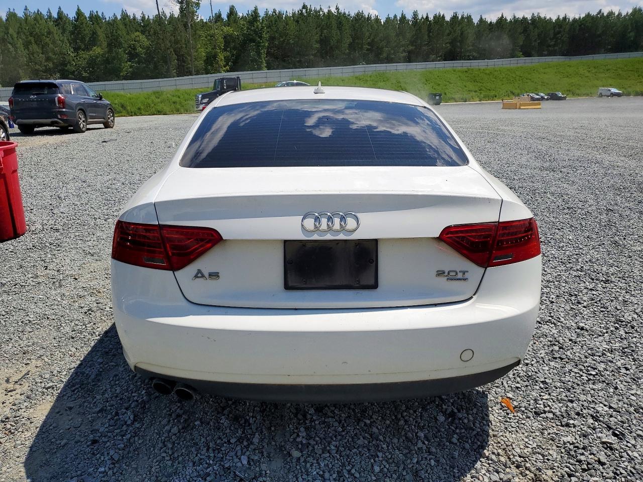 2013 Audi A5 Premium White vin: WAUCFAFR7DA013705