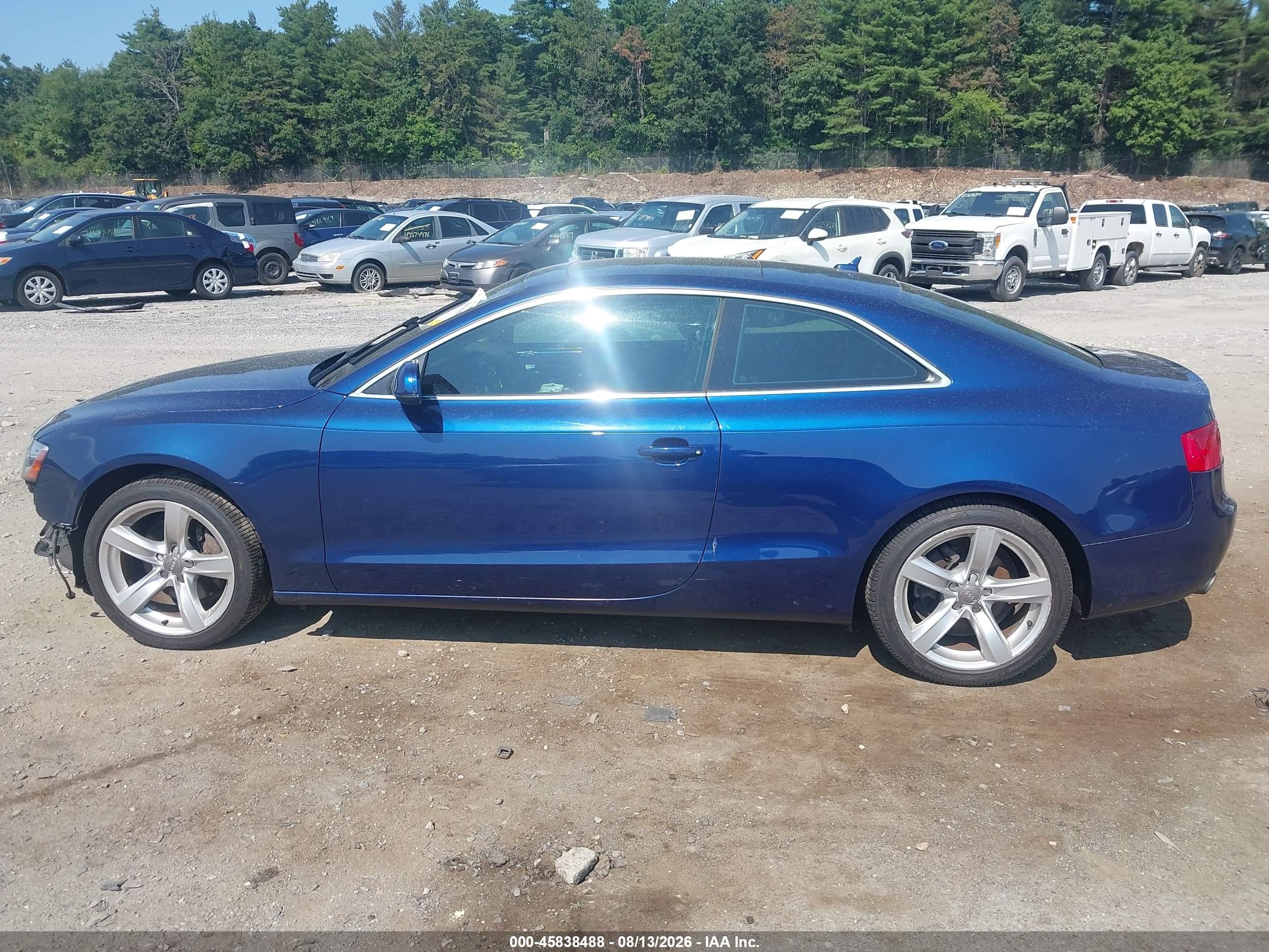 2014 Audi A5 2.0t Premium Blue vin: WAUCFAFR7EA009865