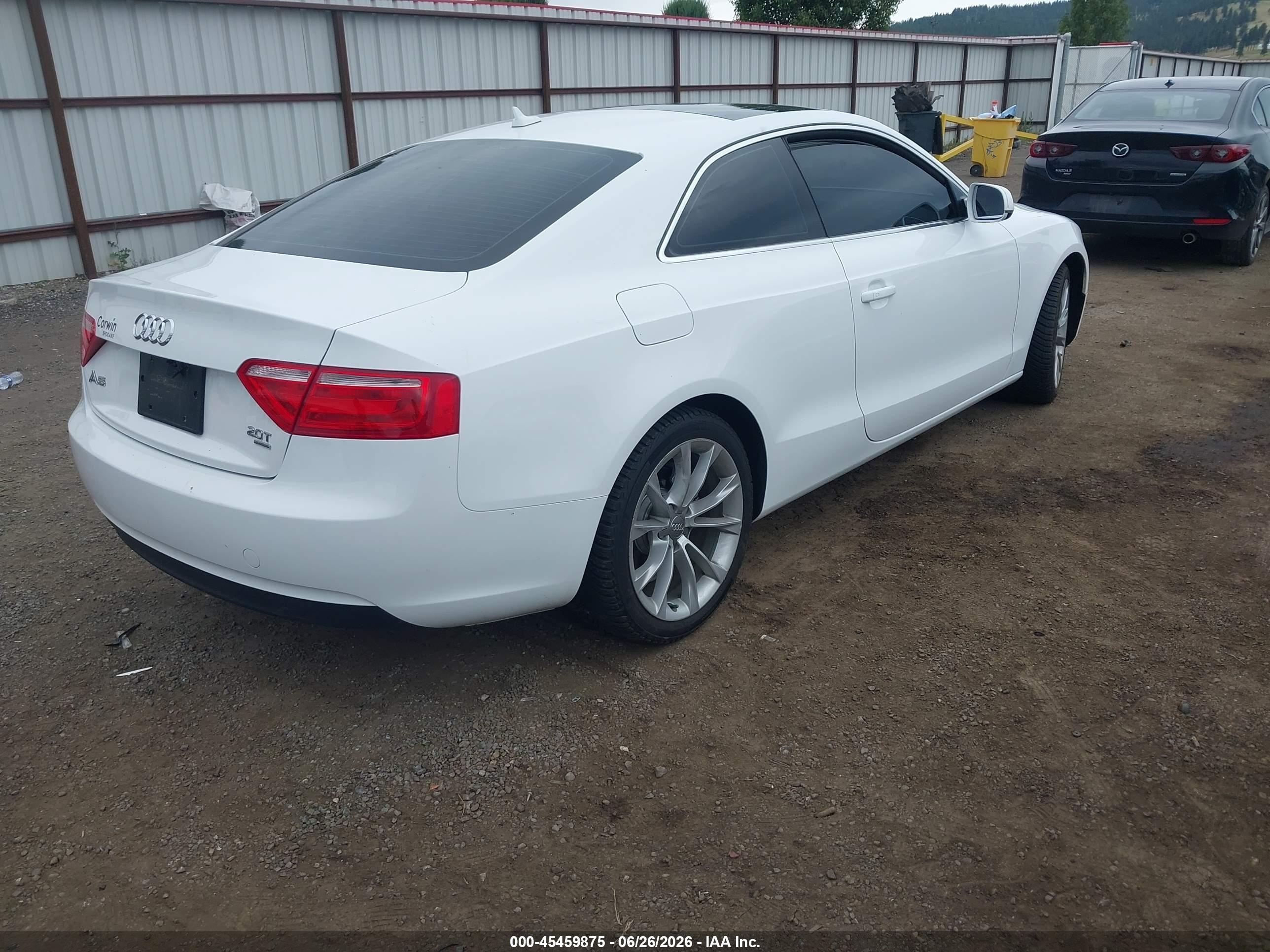 2014 Audi A5 2.0t Premium White vin: WAUCFAFR7EA053901