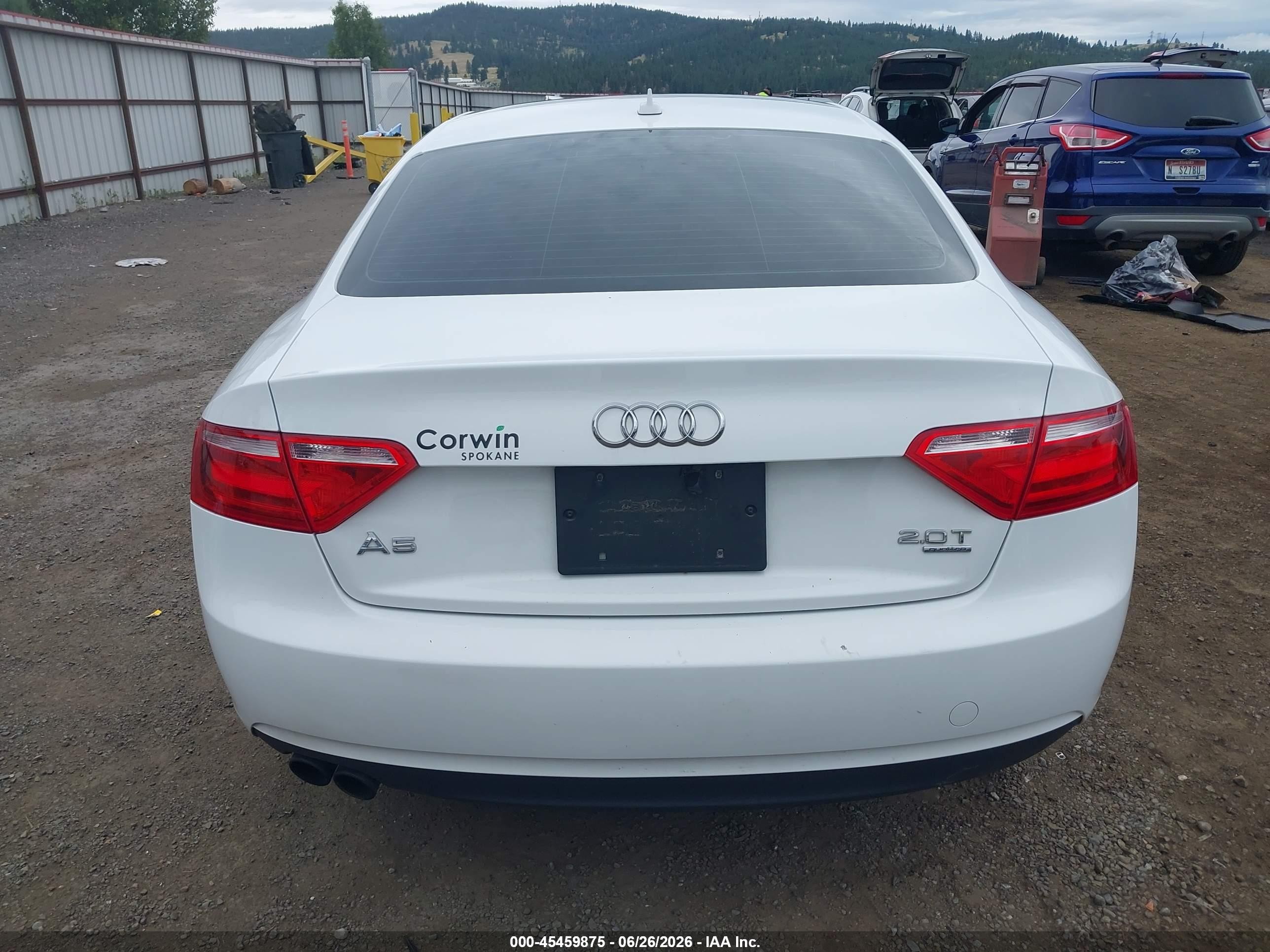 2014 Audi A5 2.0t Premium White vin: WAUCFAFR7EA053901