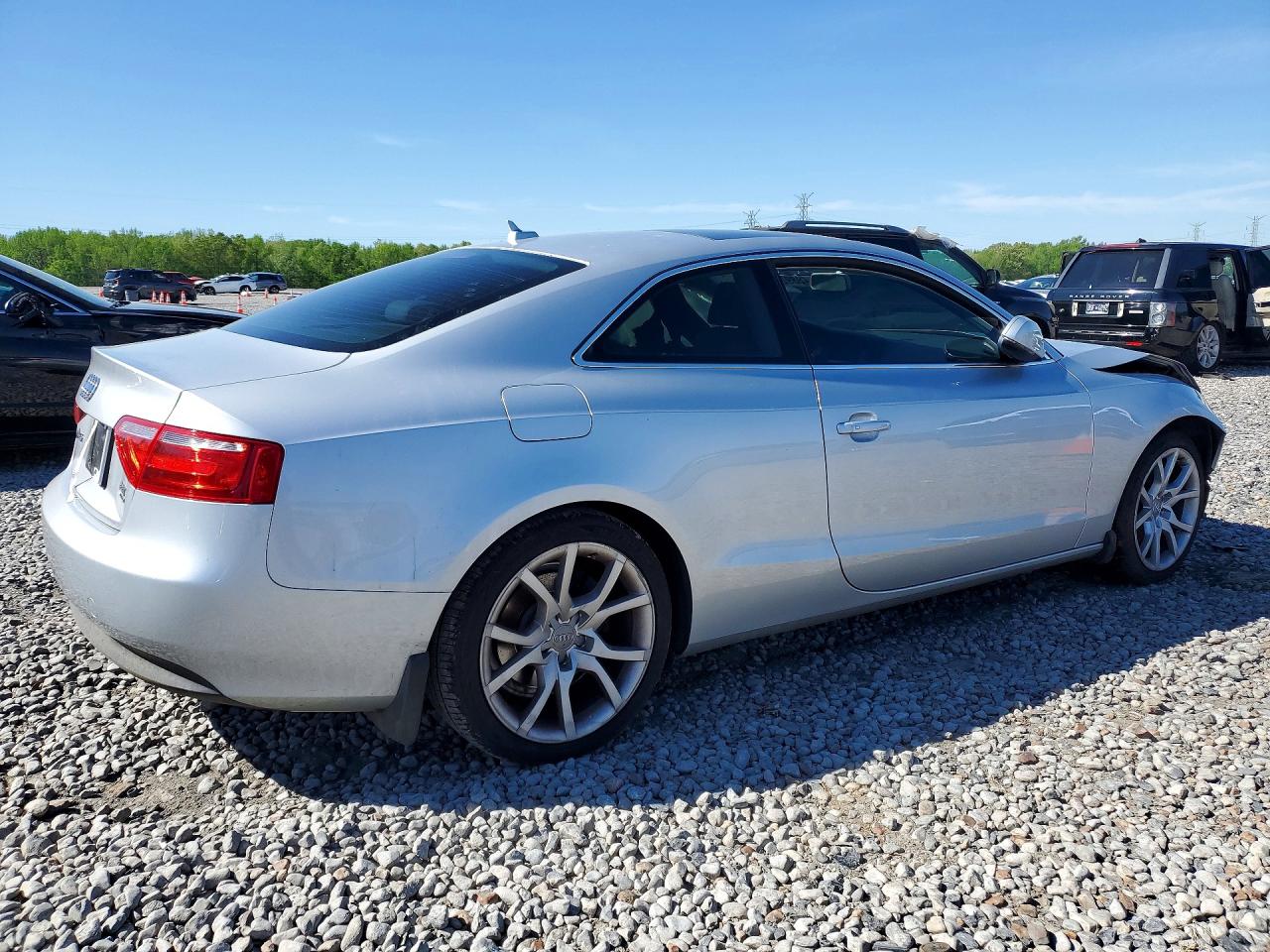 2010 Audi A5 Premium Silver vin: WAUCFAFR8AA046630
