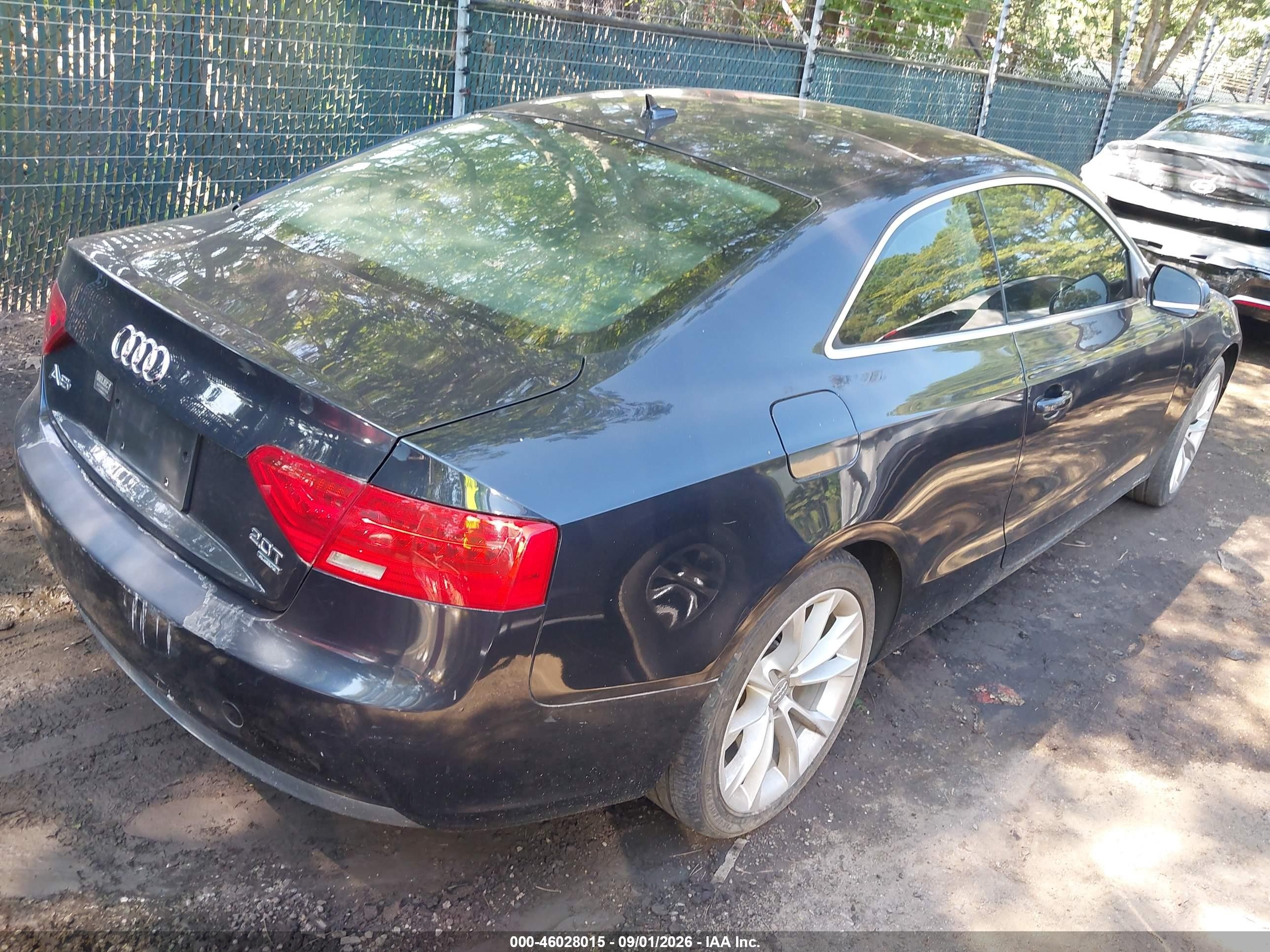 2013 Audi A5 2.0t Premium Серый vin: WAUCFAFR8DA042758