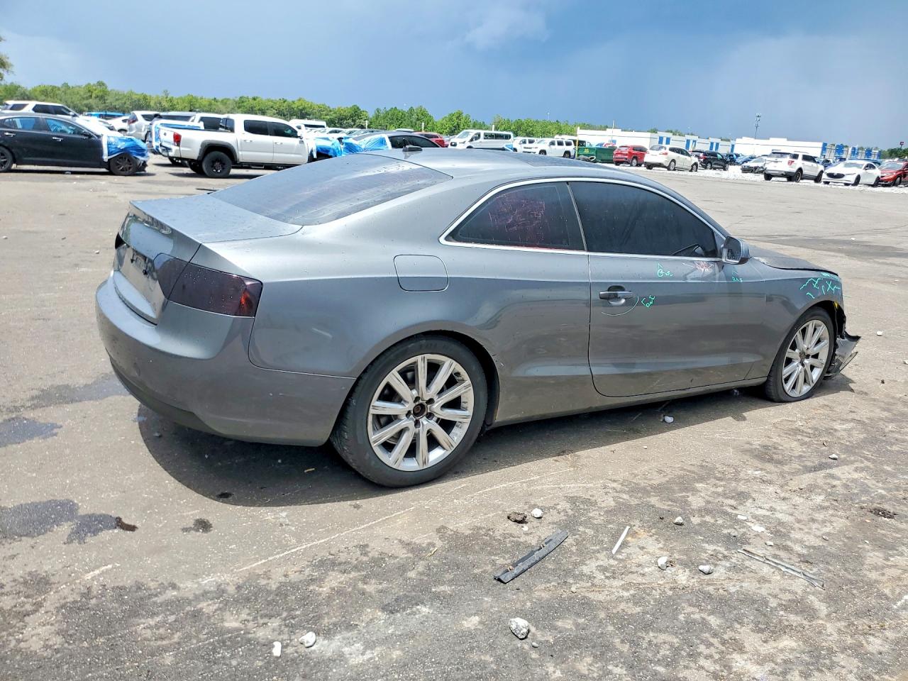 2013 Audi A5 Premium Charcoal vin: WAUCFAFR8DA076120