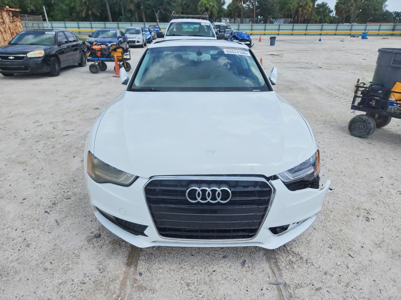 2014 Audi A5 Premium White vin: WAUCFAFR8EA045208
