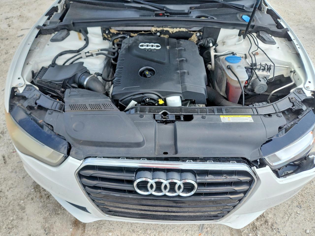 2014 Audi A5 Premium White vin: WAUCFAFR8EA045208