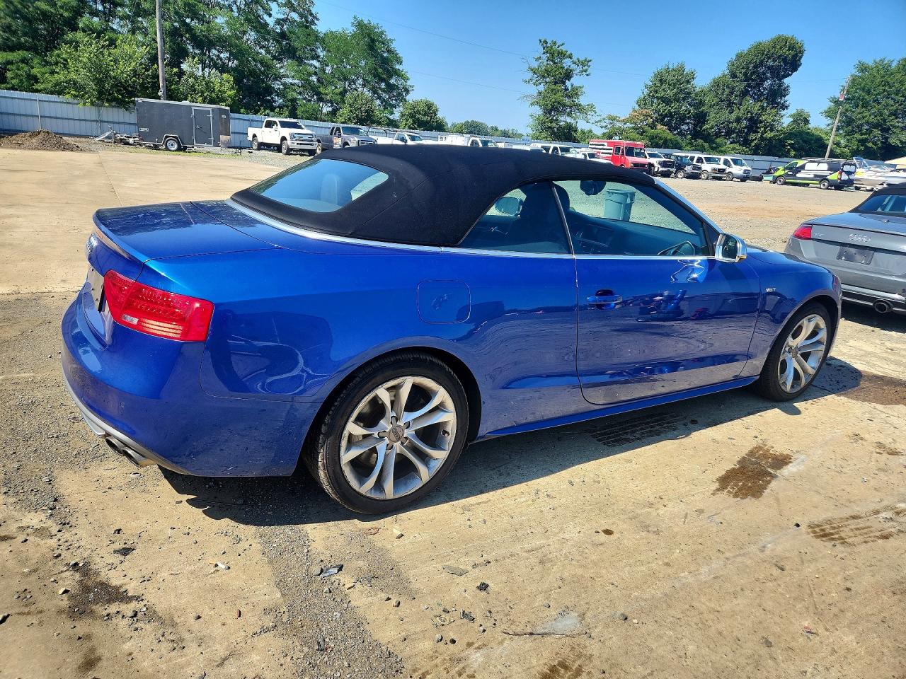 2015 Audi S5 Premium Plus Синий vin: WAUCGAFH7FN004650