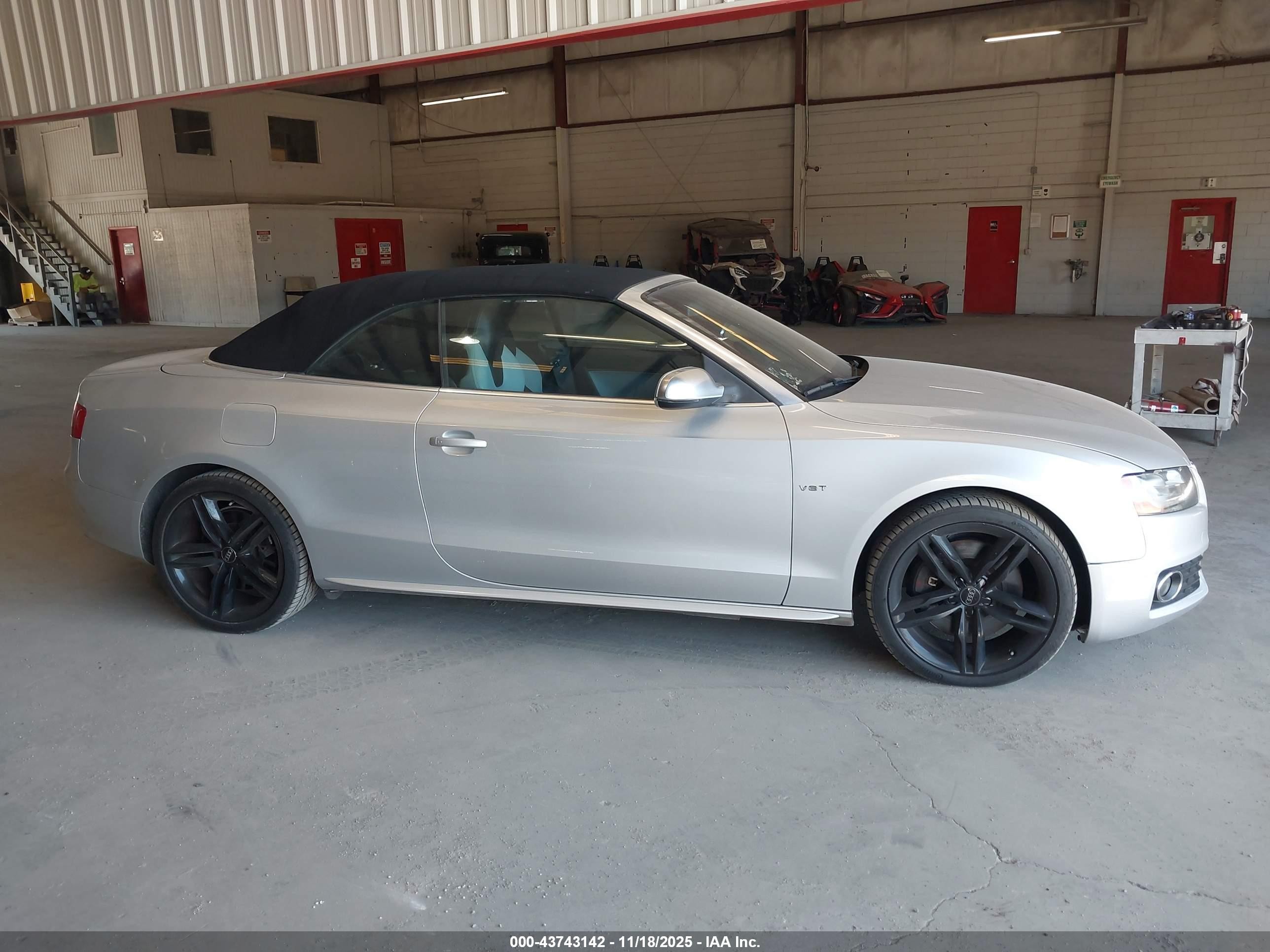 2010 Audi S5 3.0 Premium Plus Silver vin: WAUCGAFH8AN013625