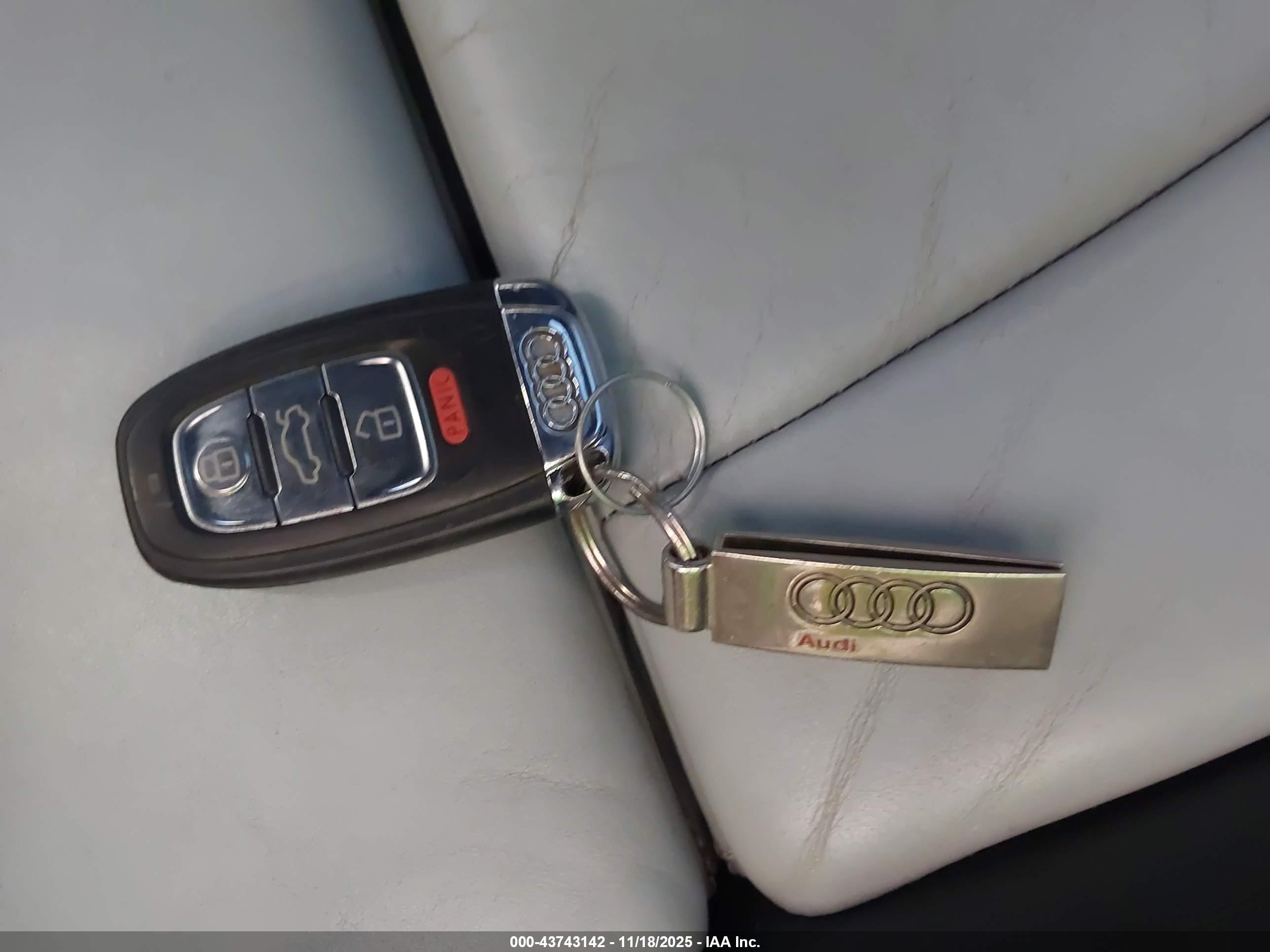 2010 Audi S5 3.0 Premium Plus Silver vin: WAUCGAFH8AN013625