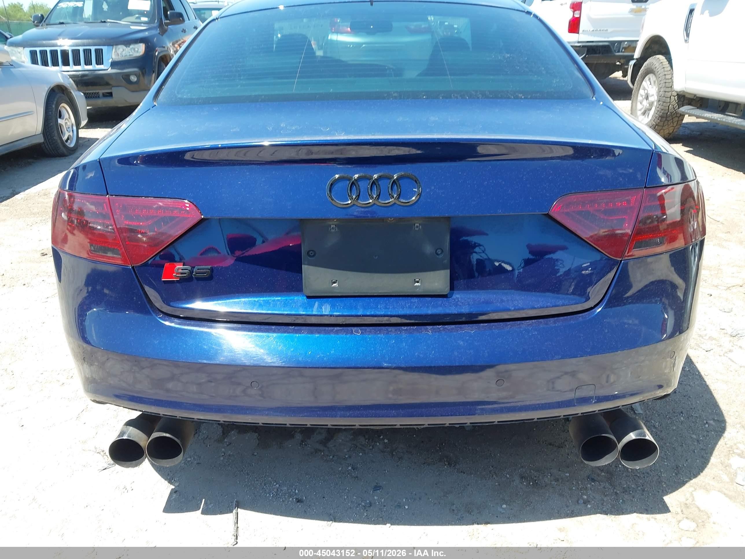 2014 Audi S5 3.0t Premium Plus Синий vin: WAUCGAFR0EA027833