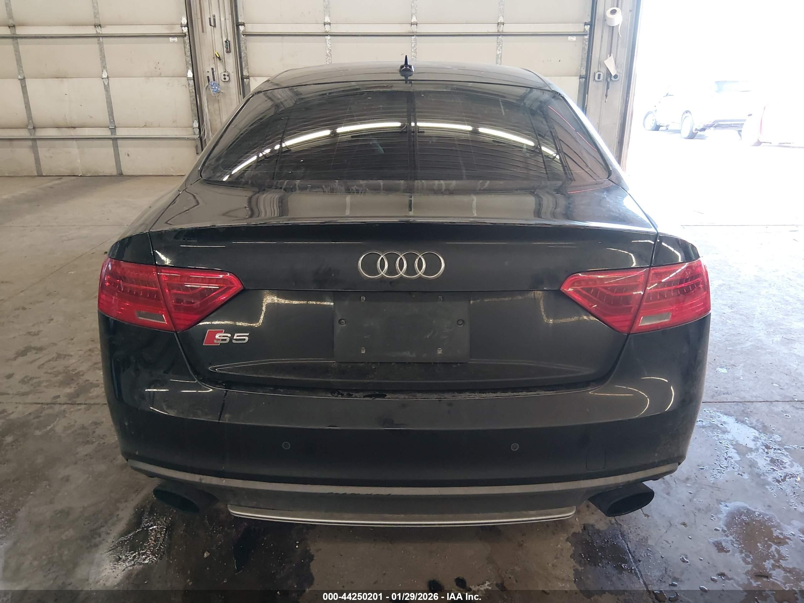 2013 Audi S5 3.0t Premium Plus Черный vin: WAUCGAFR6DA001946