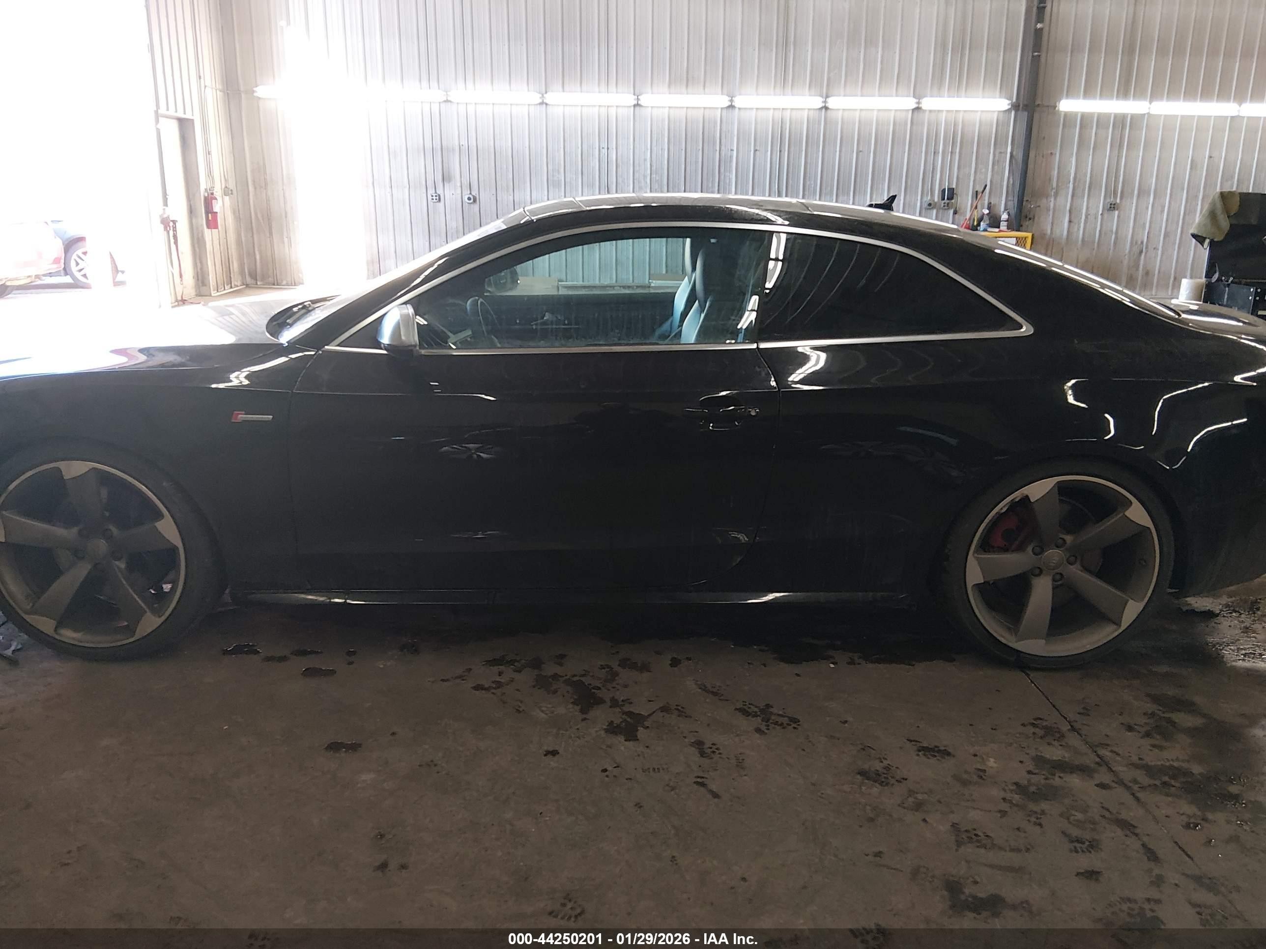 2013 Audi S5 3.0t Premium Plus Черный vin: WAUCGAFR6DA001946