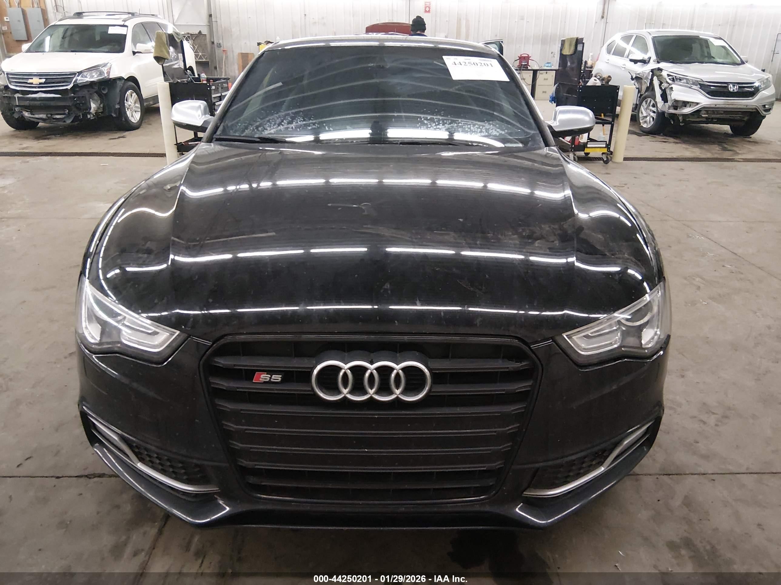 2013 Audi S5 3.0t Premium Plus Черный vin: WAUCGAFR6DA001946