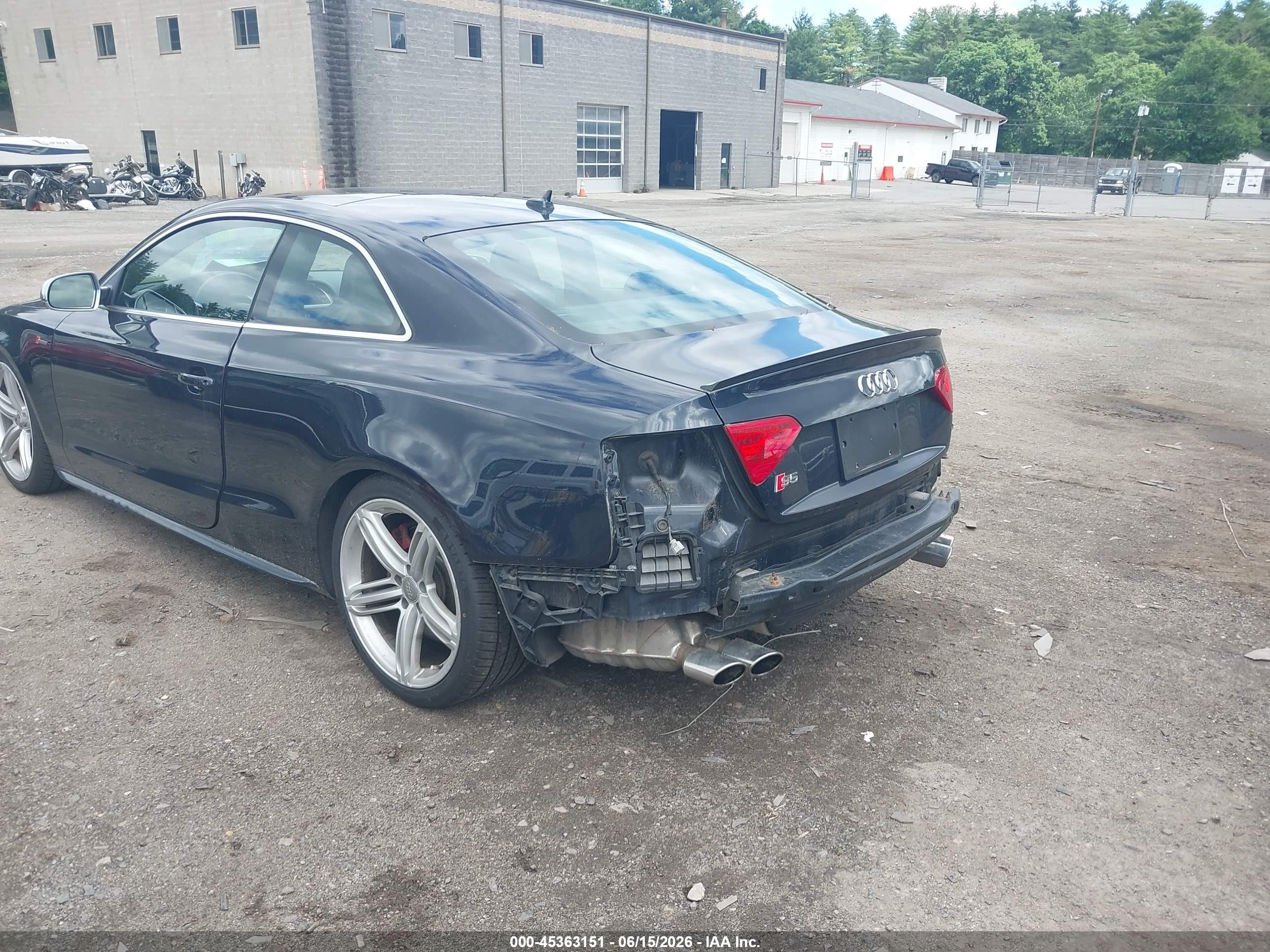 2013 Audi S5 3.0t Premium Plus Dark Blue vin: WAUCGAFRXDA002291