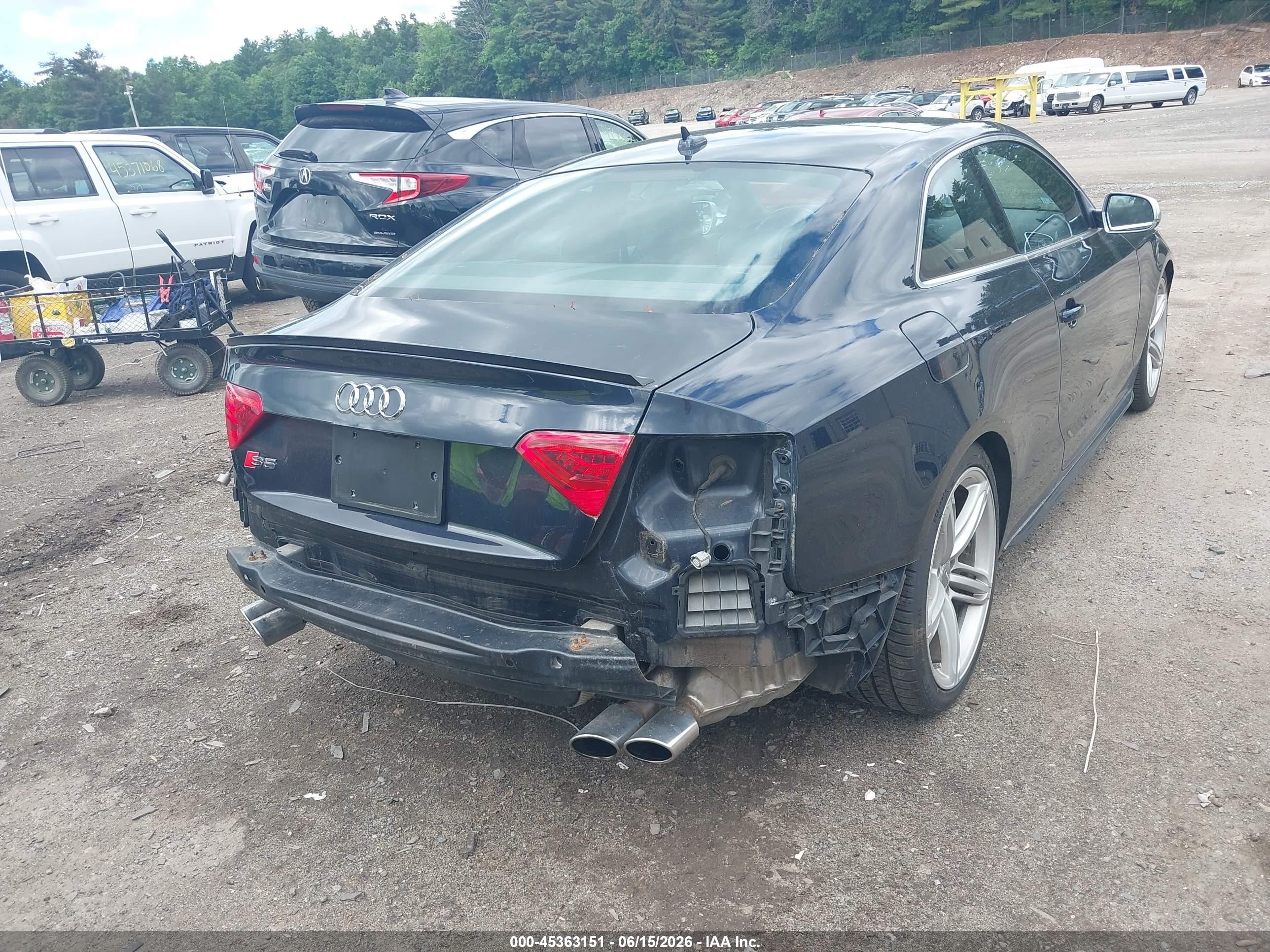 2013 Audi S5 3.0t Premium Plus Dark Blue vin: WAUCGAFRXDA002291