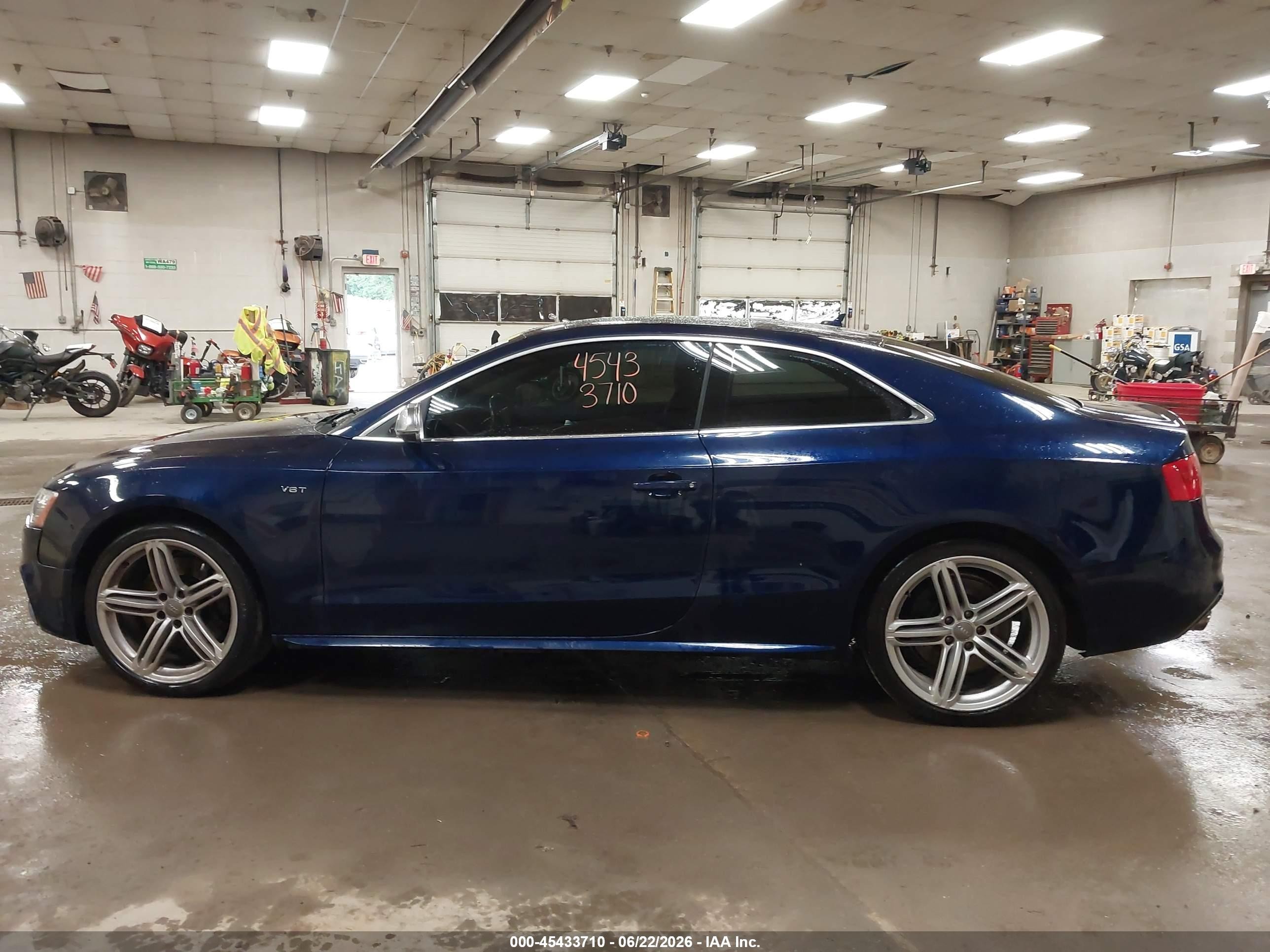 2013 Audi S5 3.0t Premium Plus Blue vin: WAUCGAFRXDA032018
