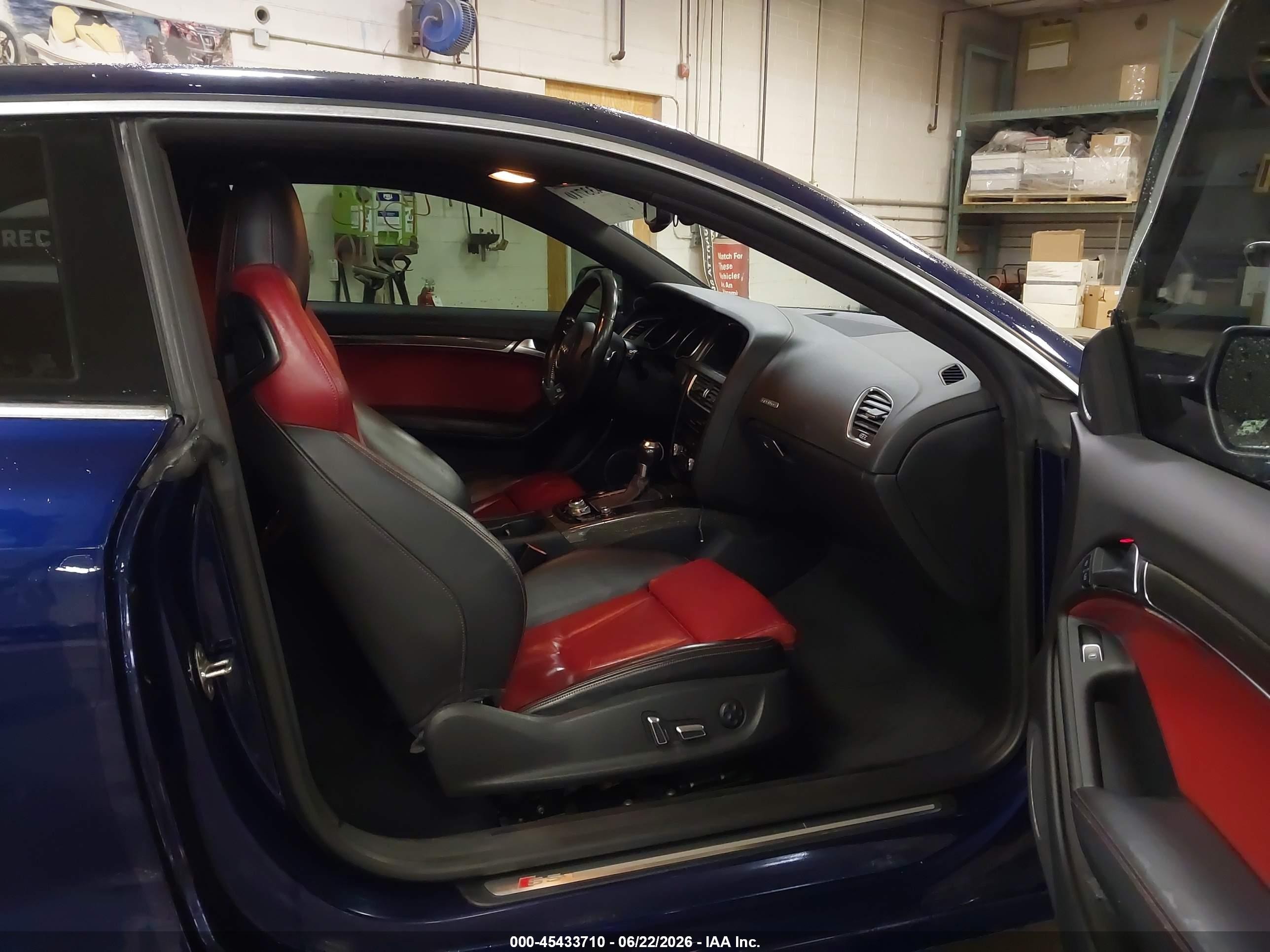 2013 Audi S5 3.0t Premium Plus Blue vin: WAUCGAFRXDA032018