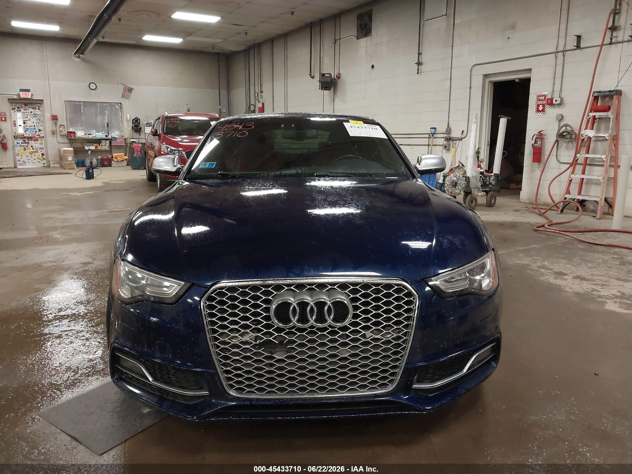 2013 Audi S5 3.0t Premium Plus Blue vin: WAUCGAFRXDA032018