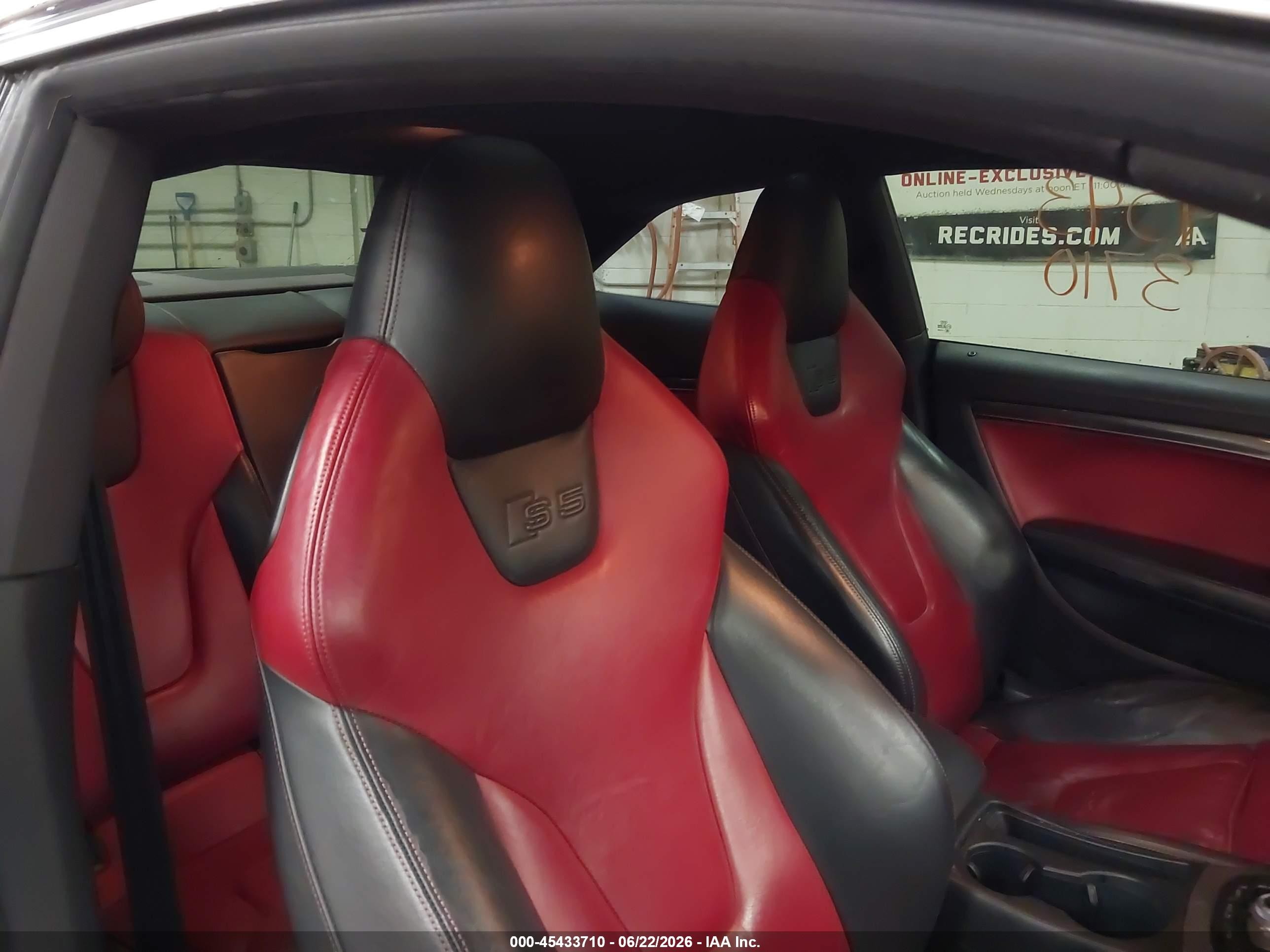 2013 Audi S5 3.0t Premium Plus Blue vin: WAUCGAFRXDA032018
