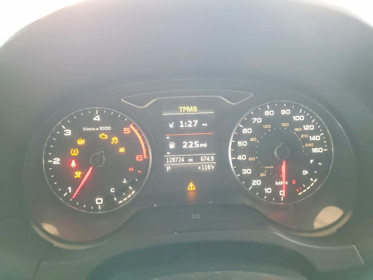 2015 Audi A3 Premium Plus Maroon vin: WAUCJGFF9F1044304