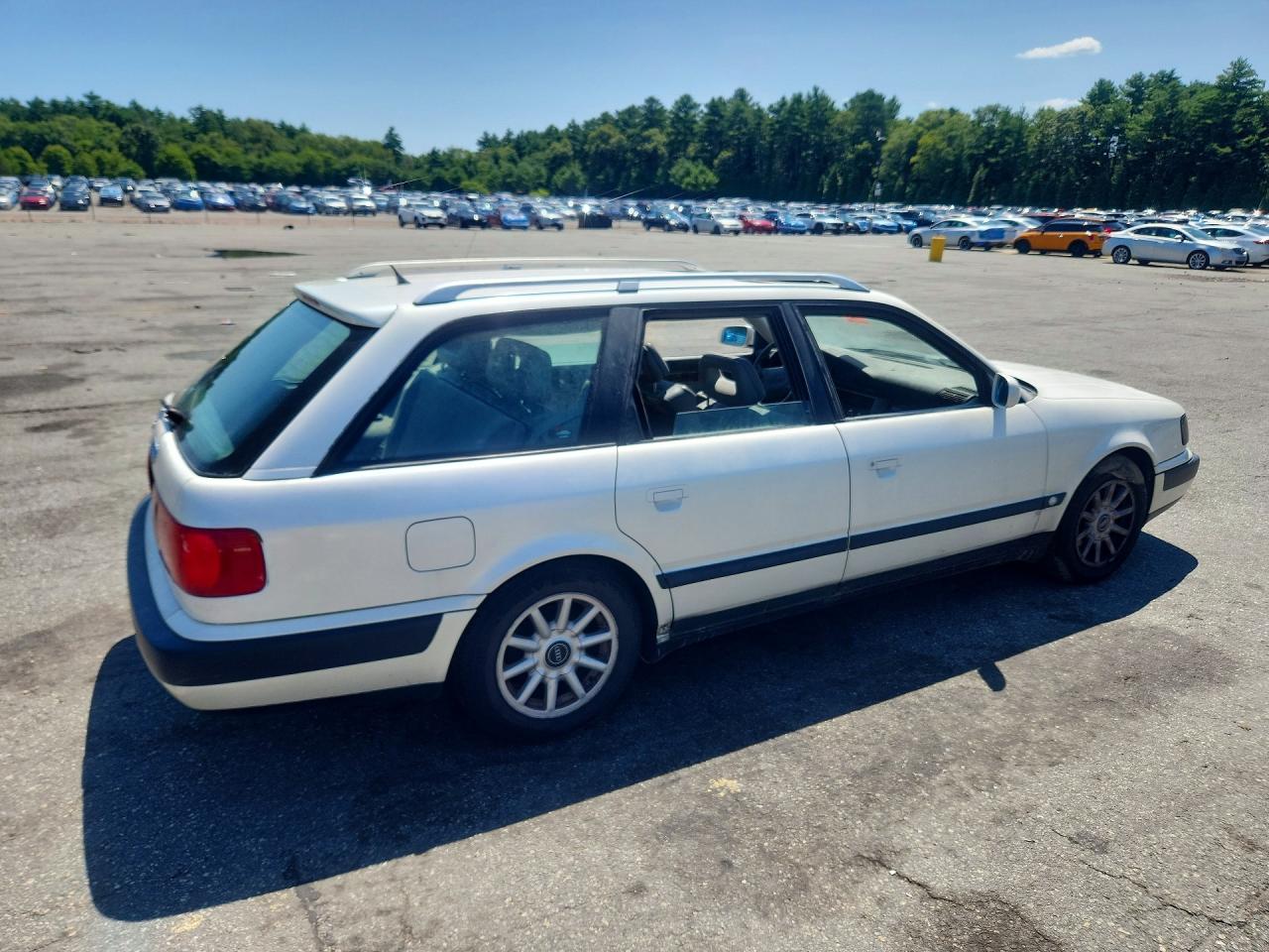 1994 Audi 100 S White vin: WAUCK84A9RN066195