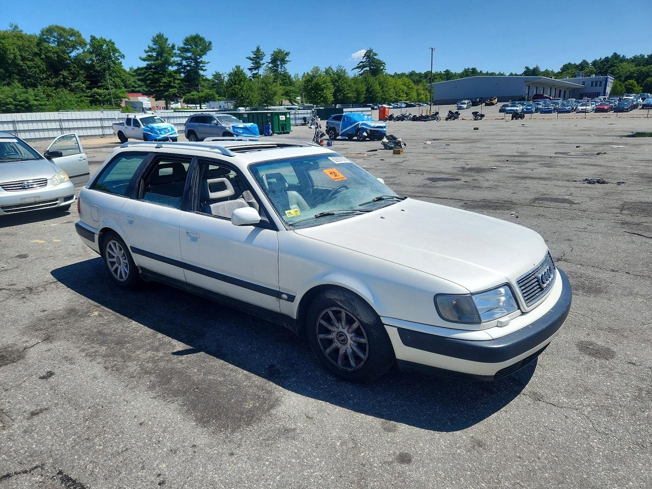 1994 Audi 100 S White vin: WAUCK84A9RN066195