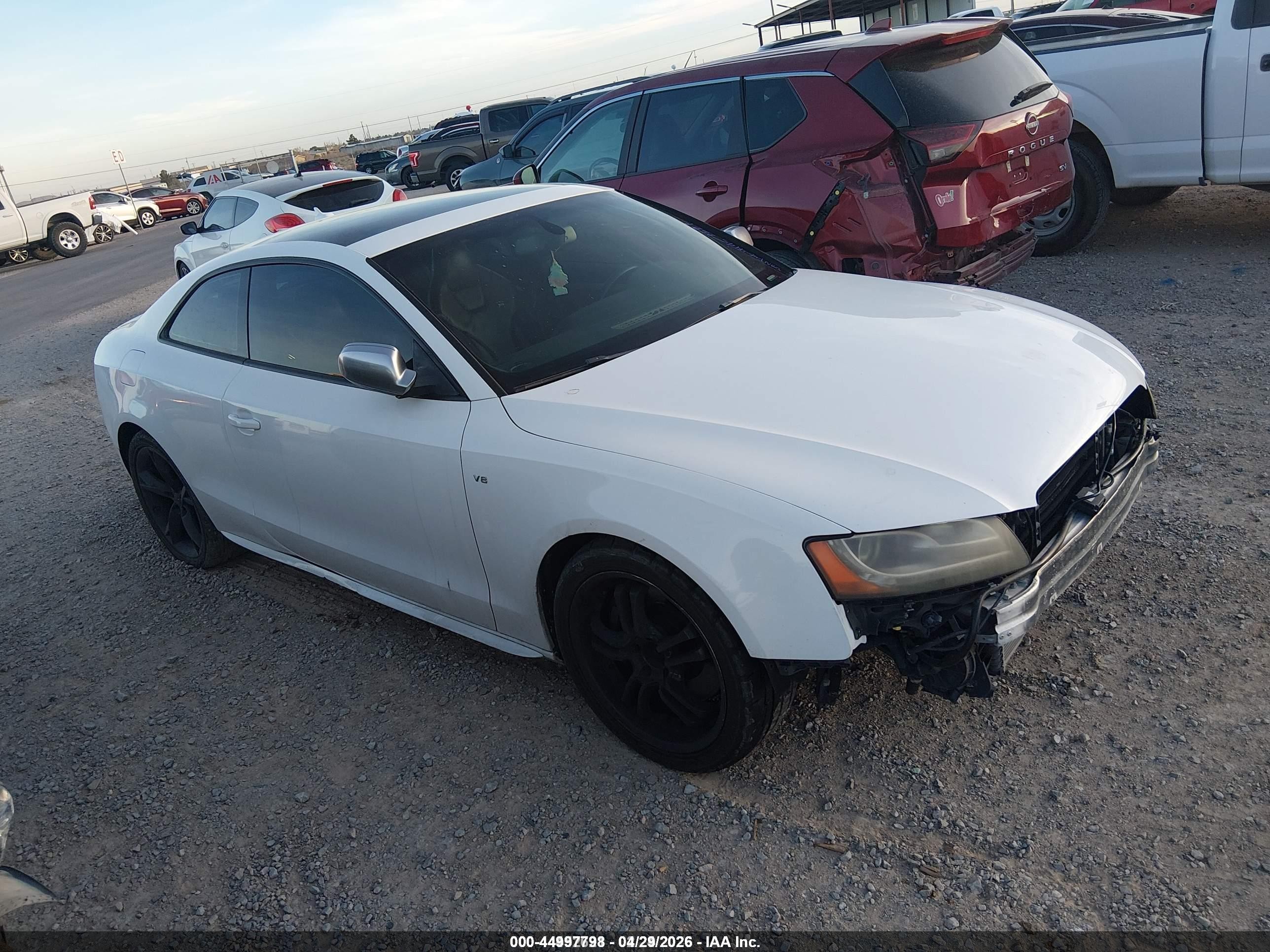 2011 Audi S5 4.2 Premium Plus White vin: WAUCVAFR1BA042360
