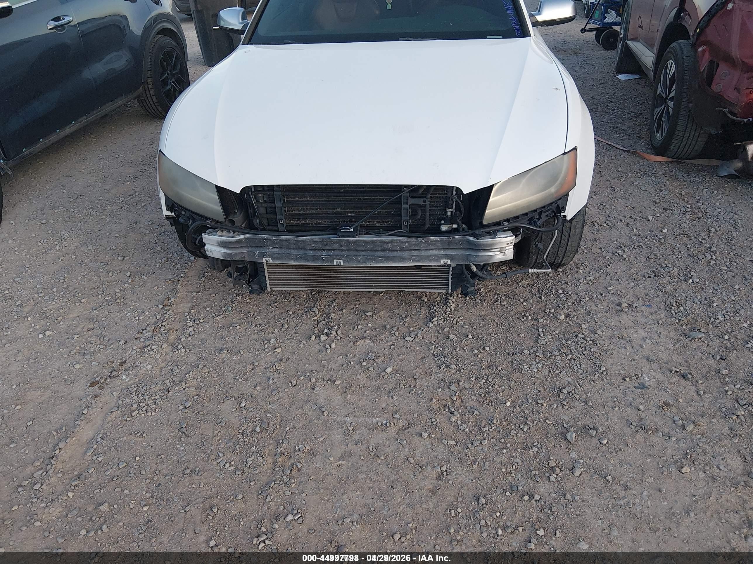 2011 Audi S5 4.2 Premium Plus White vin: WAUCVAFR1BA042360