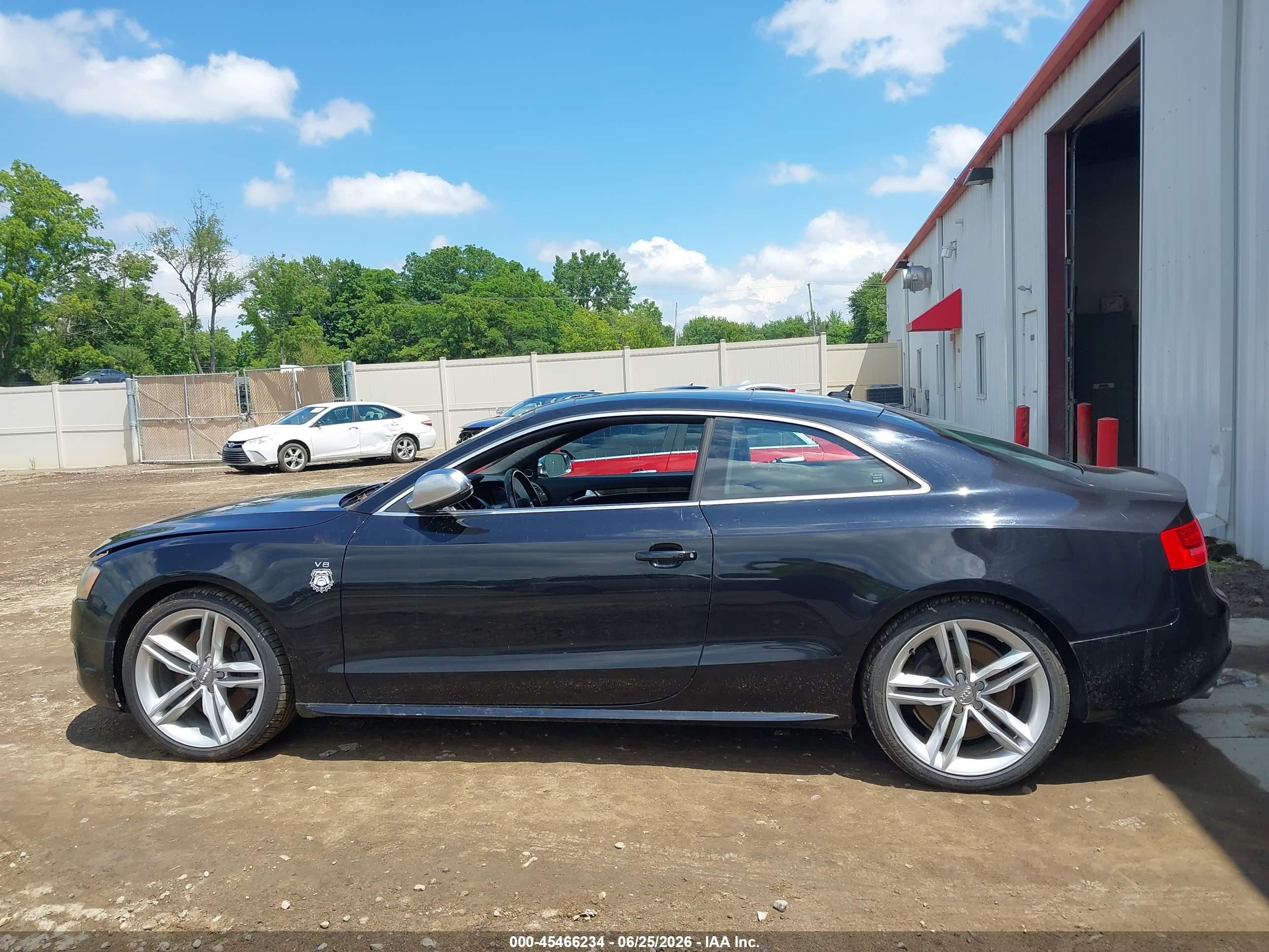 2012 Audi S5 Premium Plus Blue vin: WAUCVAFR2CA000880