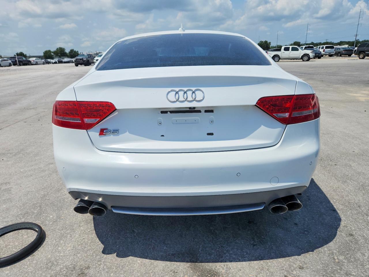 2011 Audi S5 Premium Plus White vin: WAUCVAFR6BA019298
