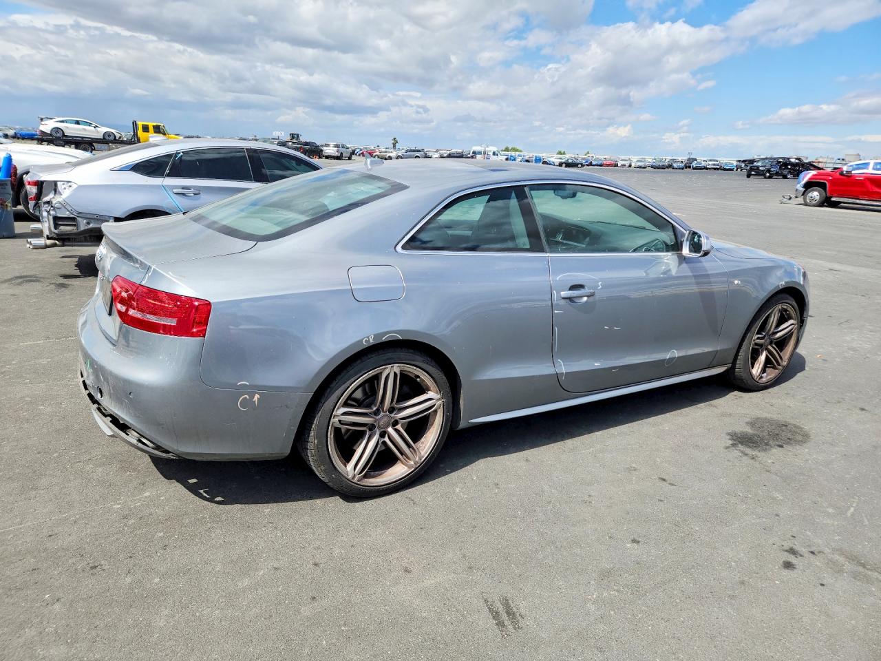 2011 Audi S5 Premium Plus Silver vin: WAUCVAFR8BA066722