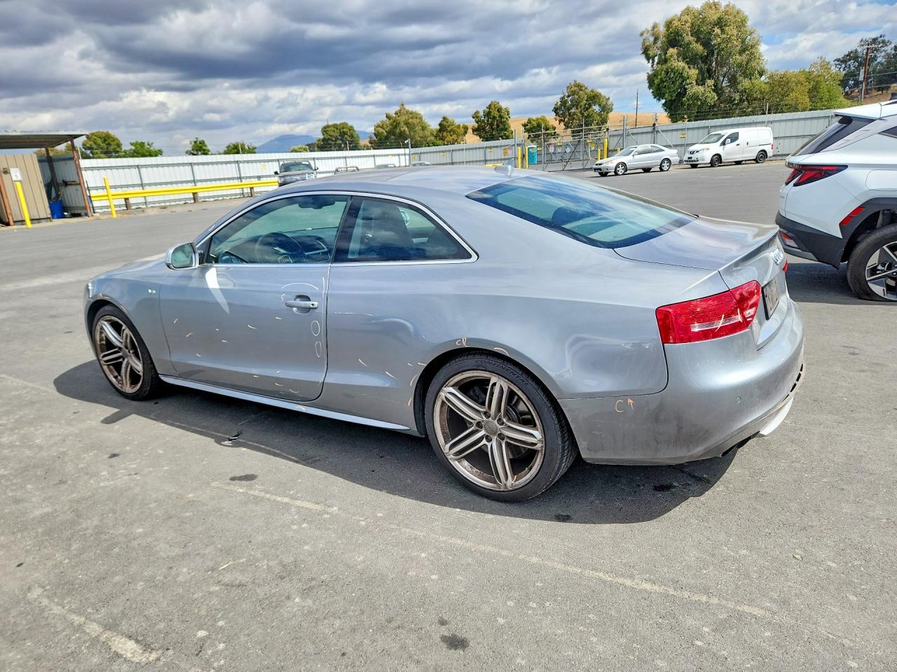 2011 Audi S5 Premium Plus Silver vin: WAUCVAFR8BA066722