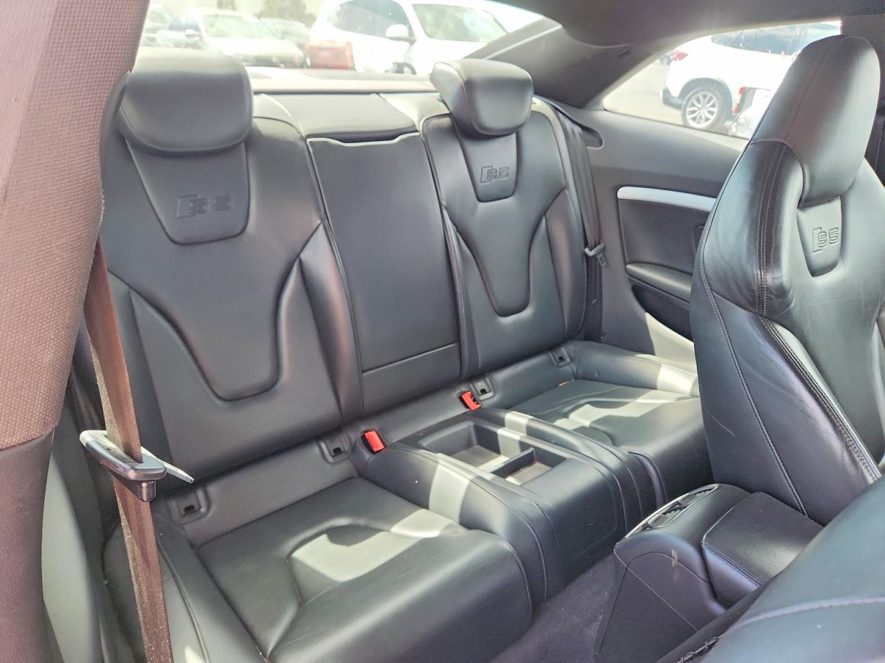 2011 Audi S5 Premium Plus Silver vin: WAUCVAFR8BA066722