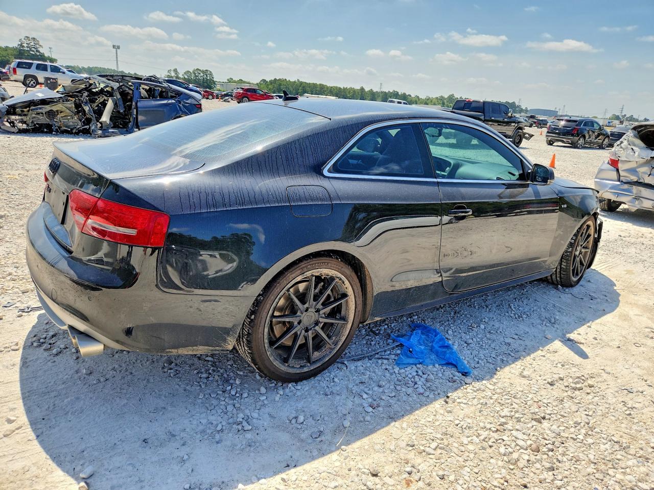 2011 Audi S5 Premium Plus Черный vin: WAUCVAFRXBA035830