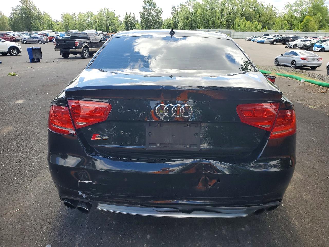 2013 Audi S8 Quattro Black vin: WAUD2AFD1DN026673