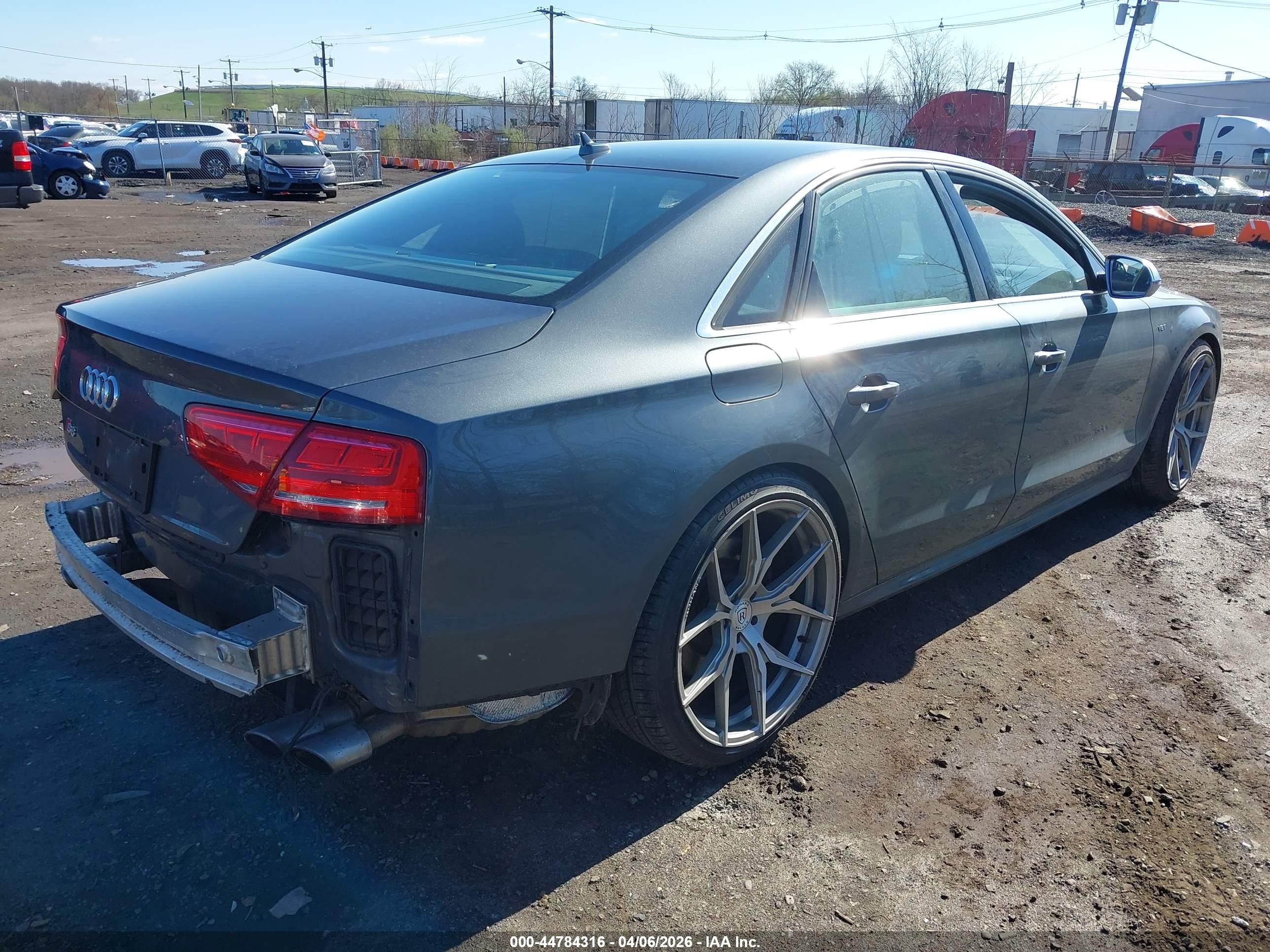 2013 Audi S8 4.0t Gray vin: WAUD2AFD4DN017319