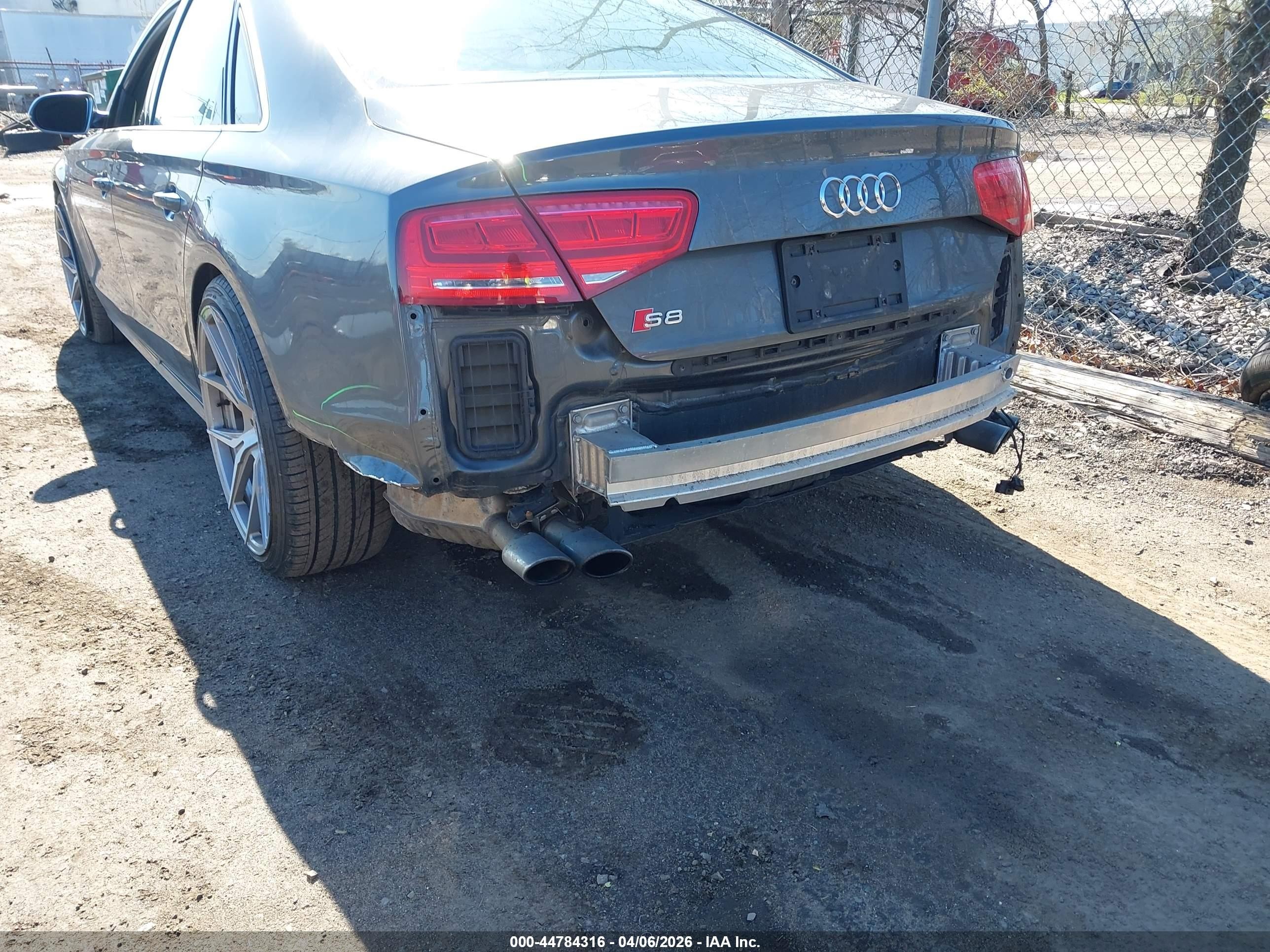 2013 Audi S8 4.0t Gray vin: WAUD2AFD4DN017319