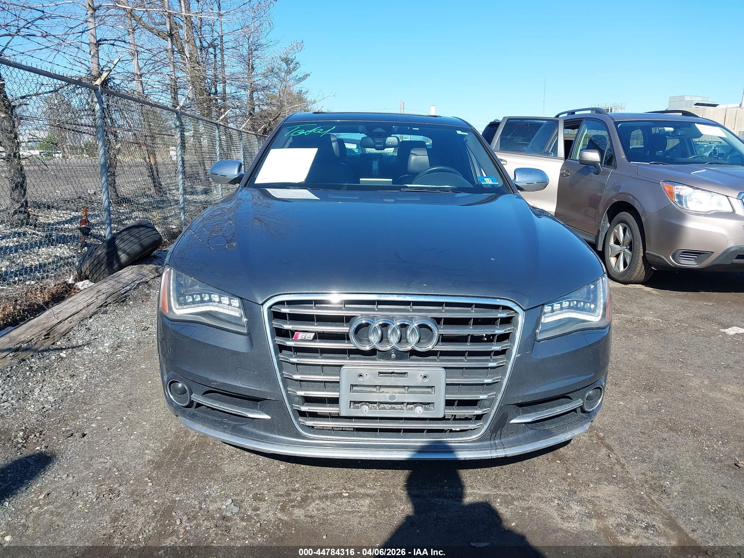 2013 Audi S8 4.0t Gray vin: WAUD2AFD4DN017319