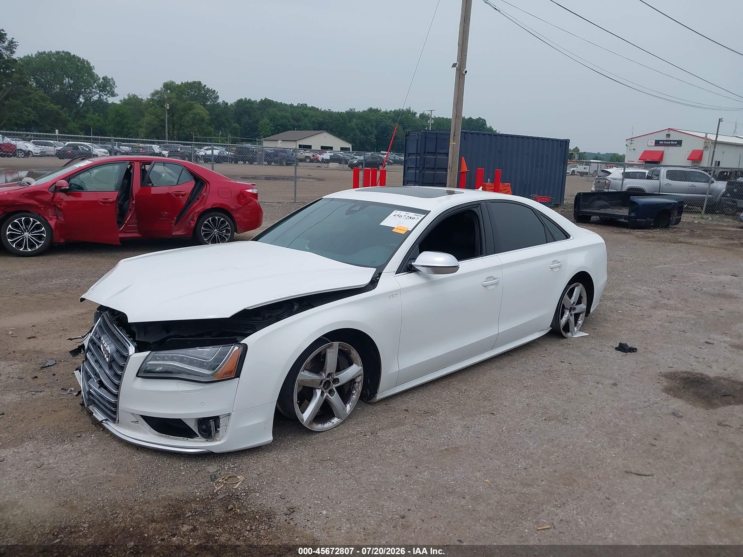 2014 Audi S8 4.0t White vin: WAUD2AFD6EN002175