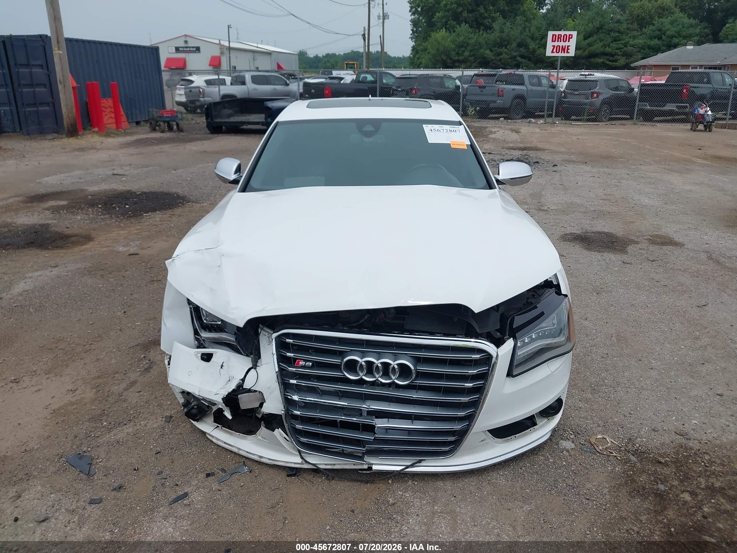 2014 Audi S8 4.0t White vin: WAUD2AFD6EN002175
