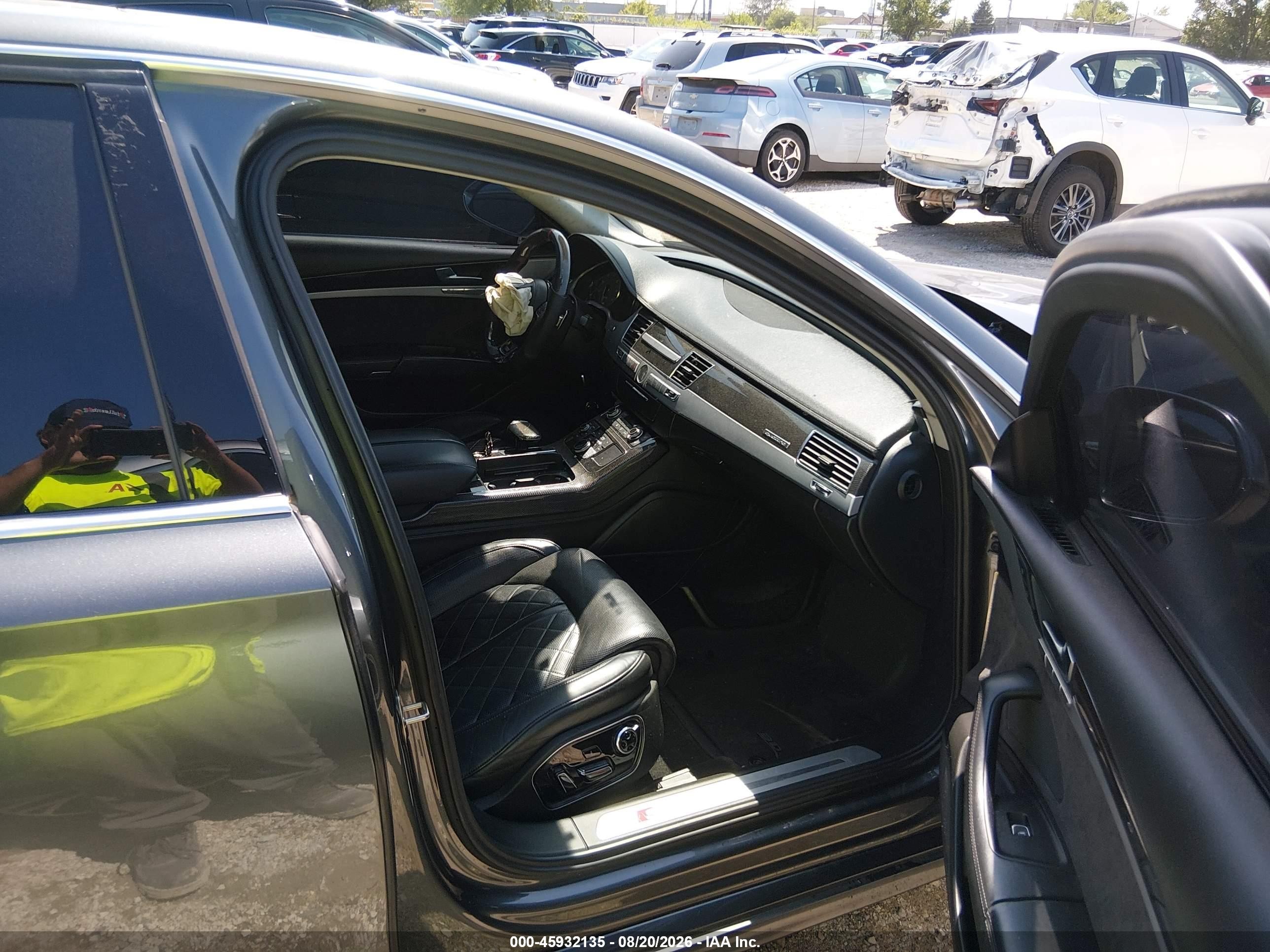 2013 Audi S8 4.0t Black vin: WAUD2AFDXDN009029
