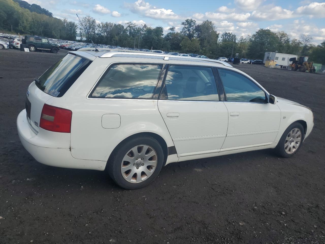 1999 Audi A6 Avant Quattro Белый vin: WAUDA24B8XN028533