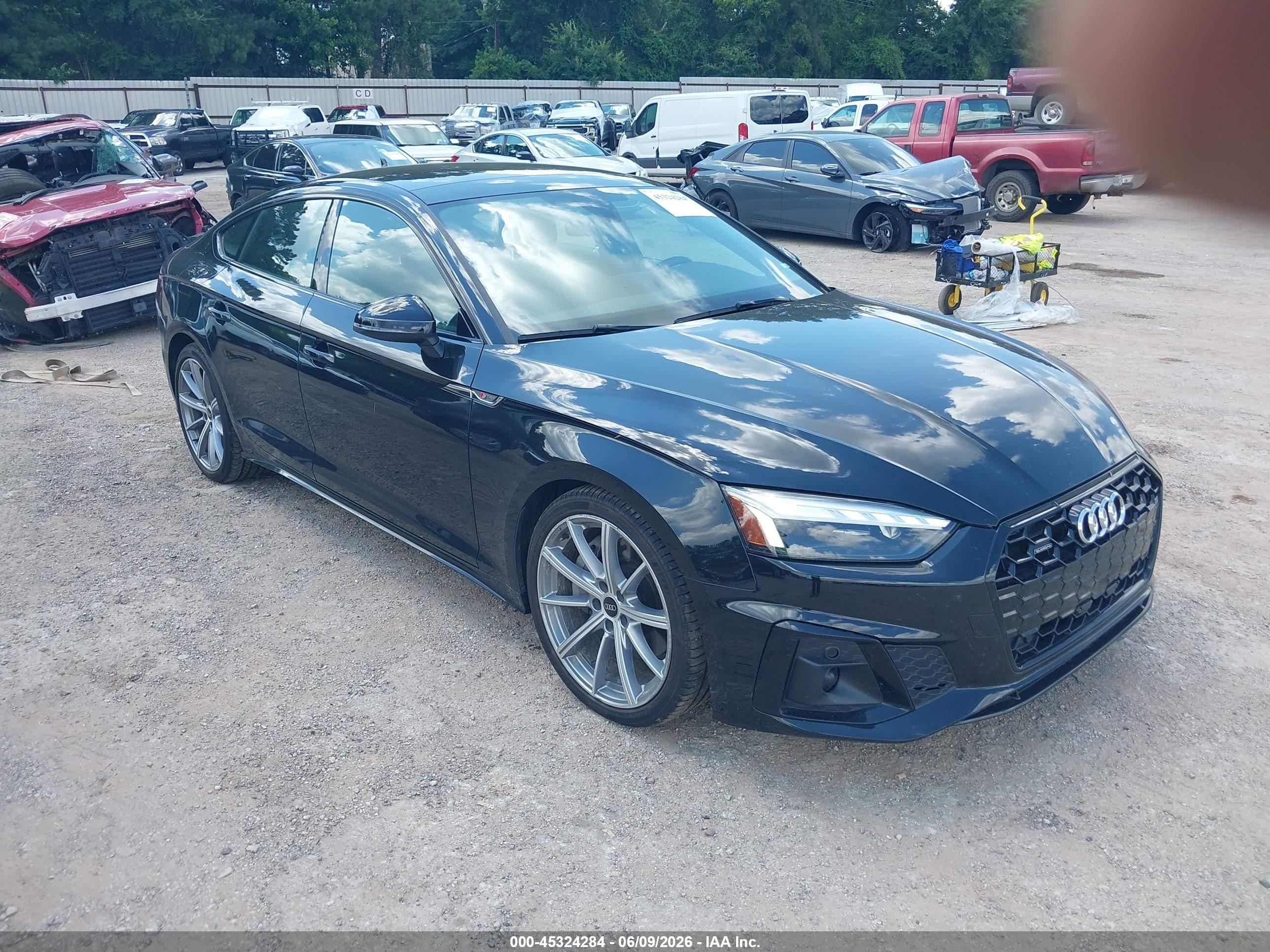 WAUDACF50SA006832