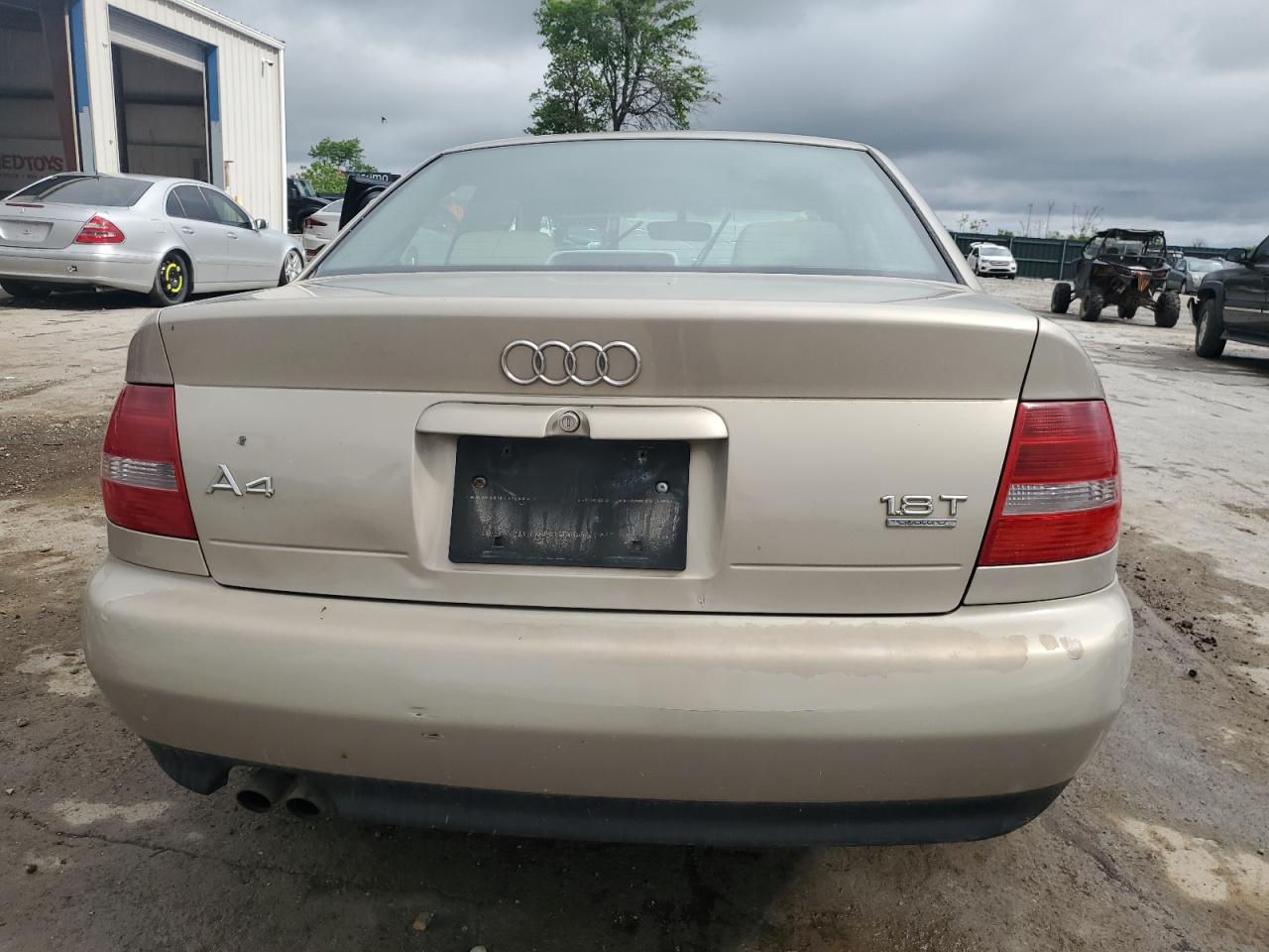 2000 Audi A4 1.8t Quattro   Gold vin: WAUDC28D0YA059094