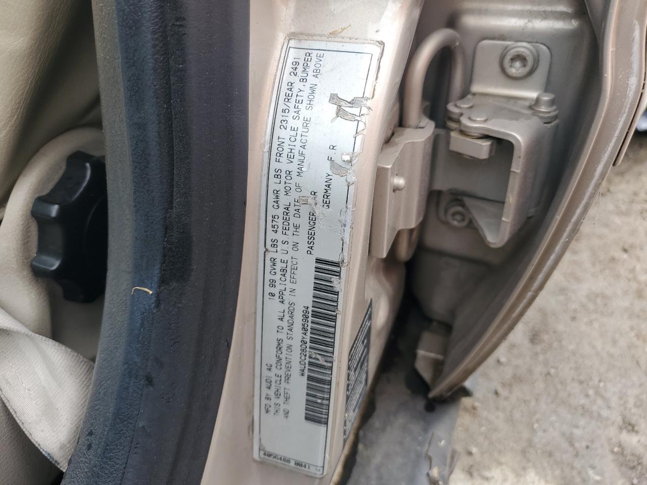 2000 Audi A4 1.8t Quattro   Gold vin: WAUDC28D0YA059094